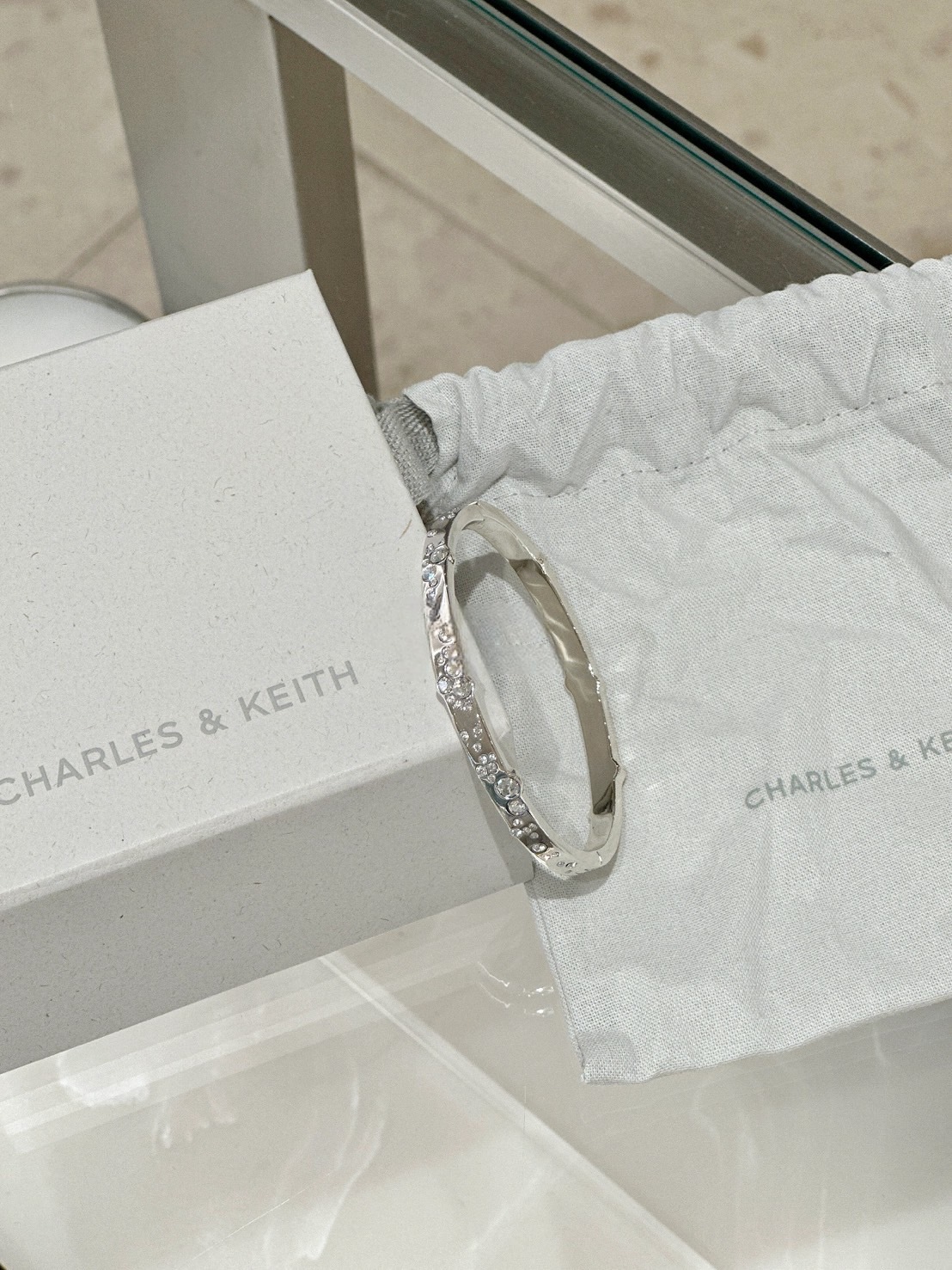 CHARLES ＆KEITH 小CK 滿鑽 藍星 手鐲