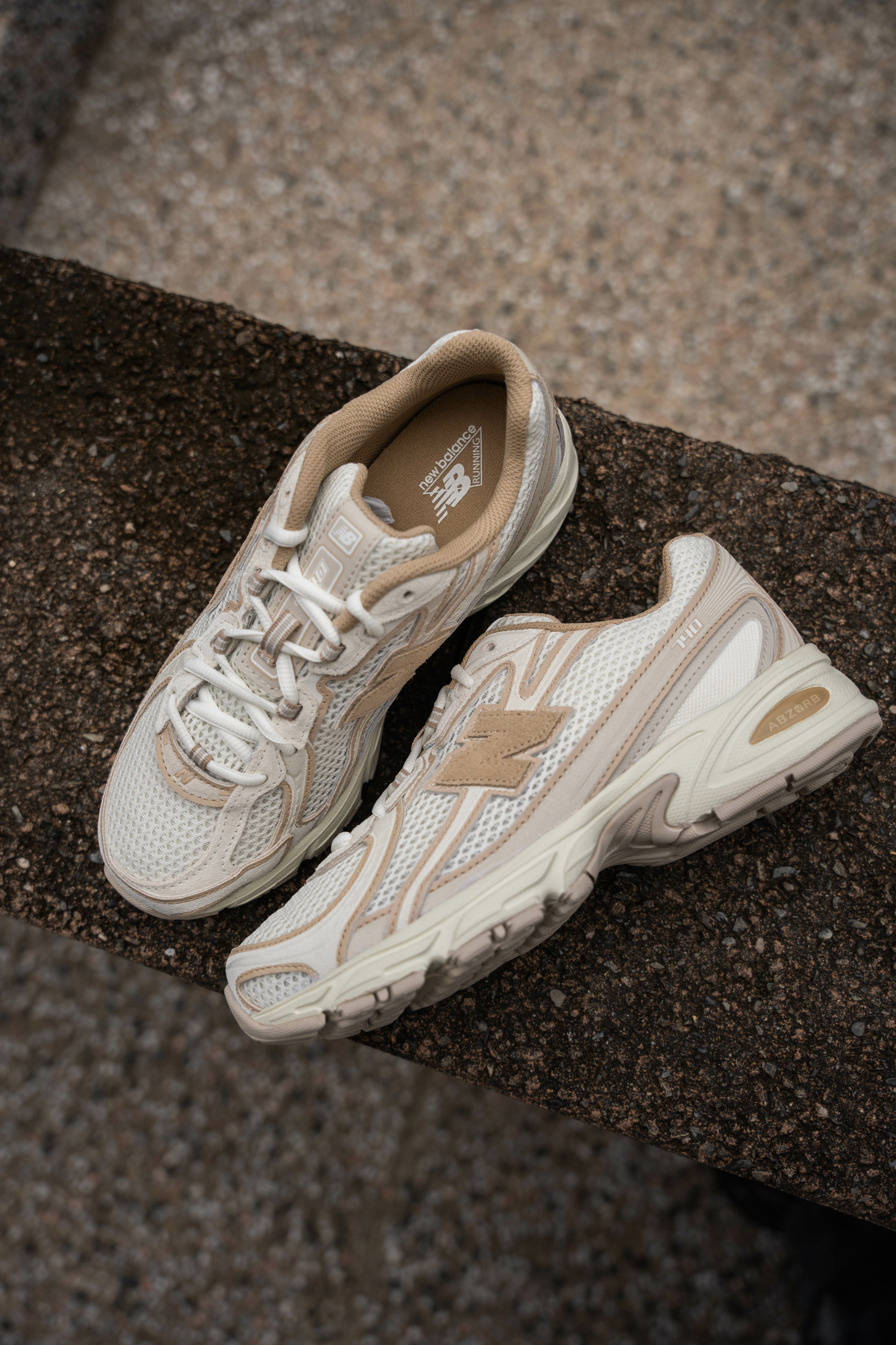 New Balance U740IN2  奶茶 復古 慢跑鞋