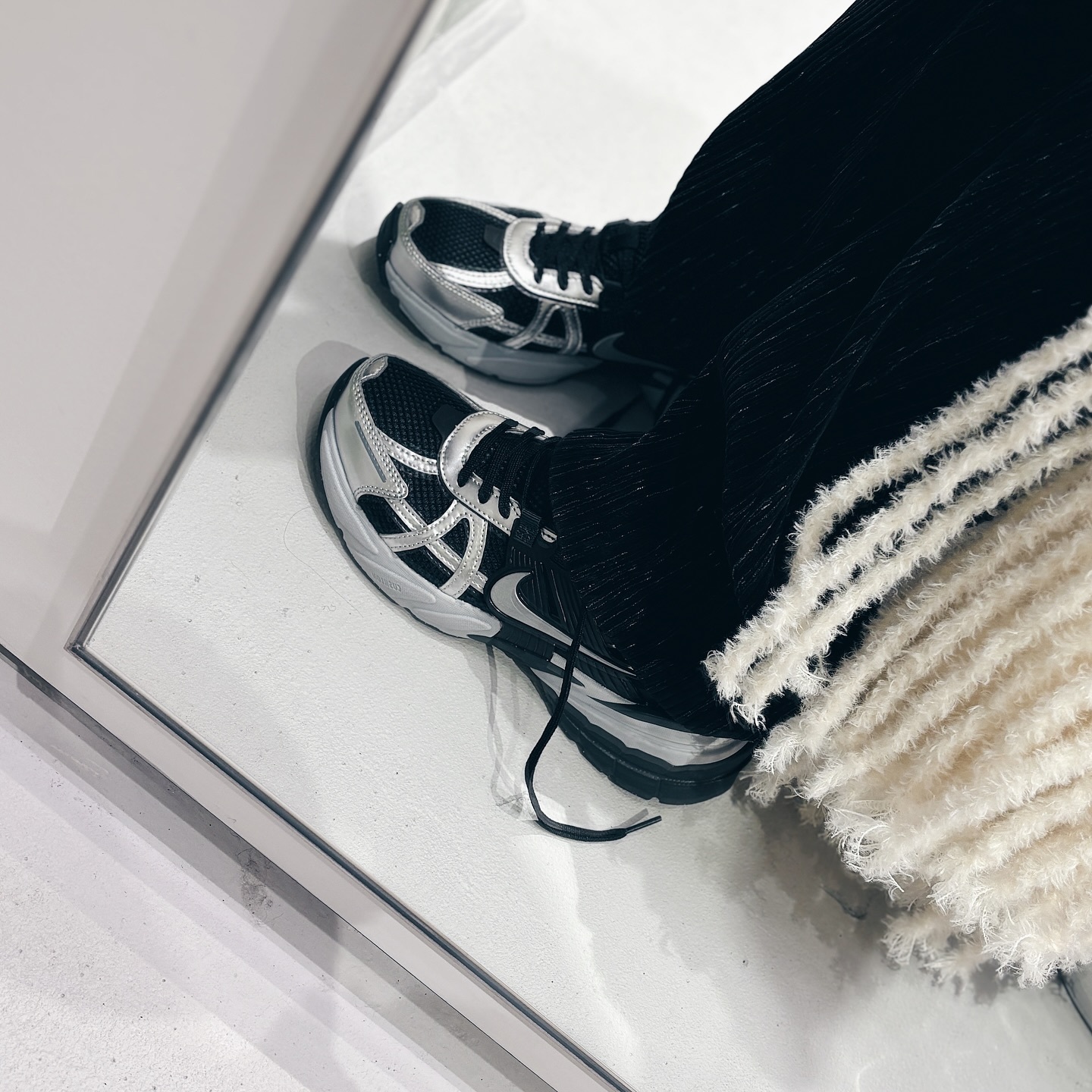 Nike V2K Run 金屬銀黑 銀色 復古 休閒鞋 FD0736-005