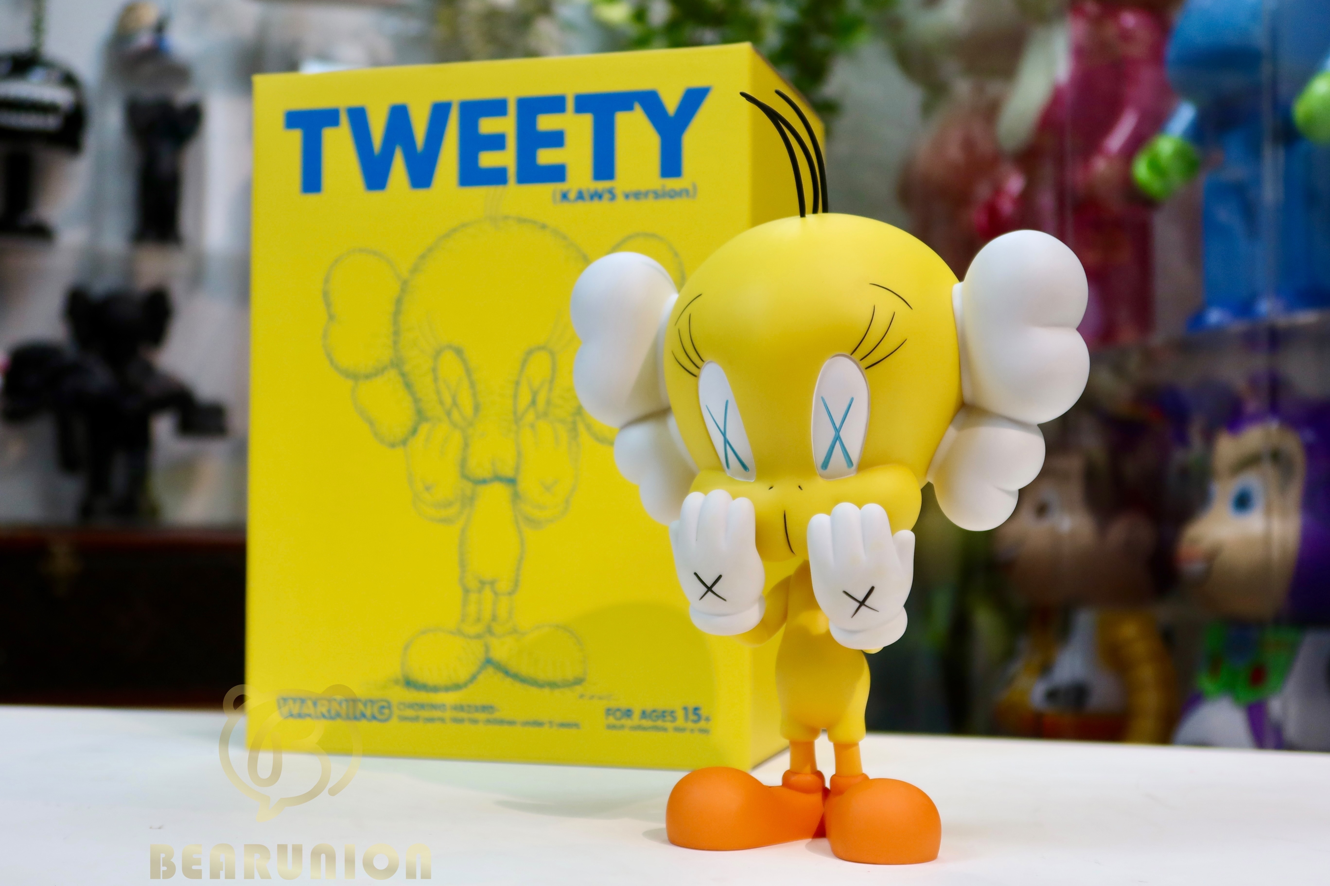 🥇現貨🥇KAWS Tweety Vinyl Figure Yellow