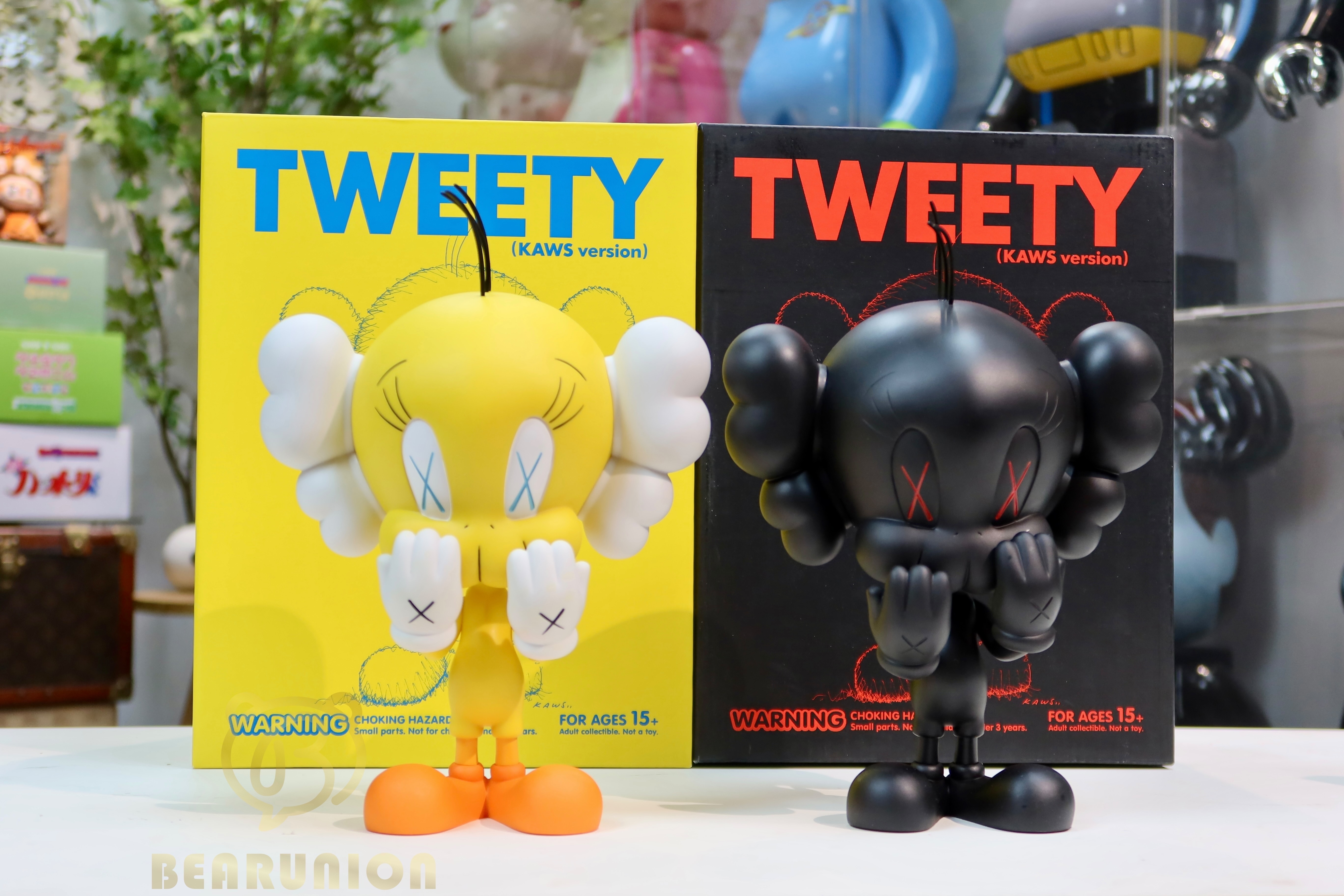🥇現貨🥇KAWS Tweety Vinly Figure Black / Yellow set of 2