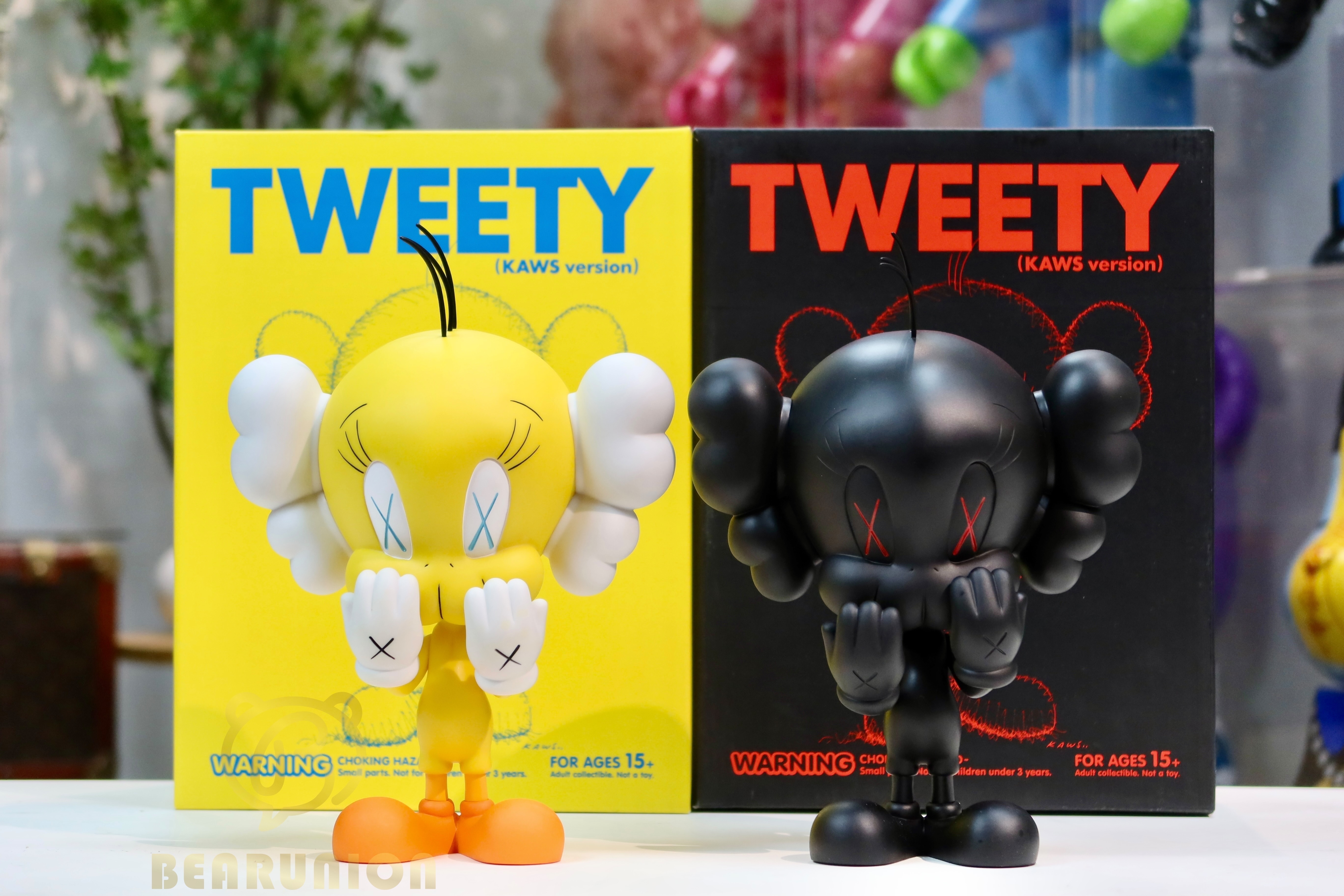 🥇現貨🥇KAWS Tweety Vinly Figure Black / Yellow set of 2