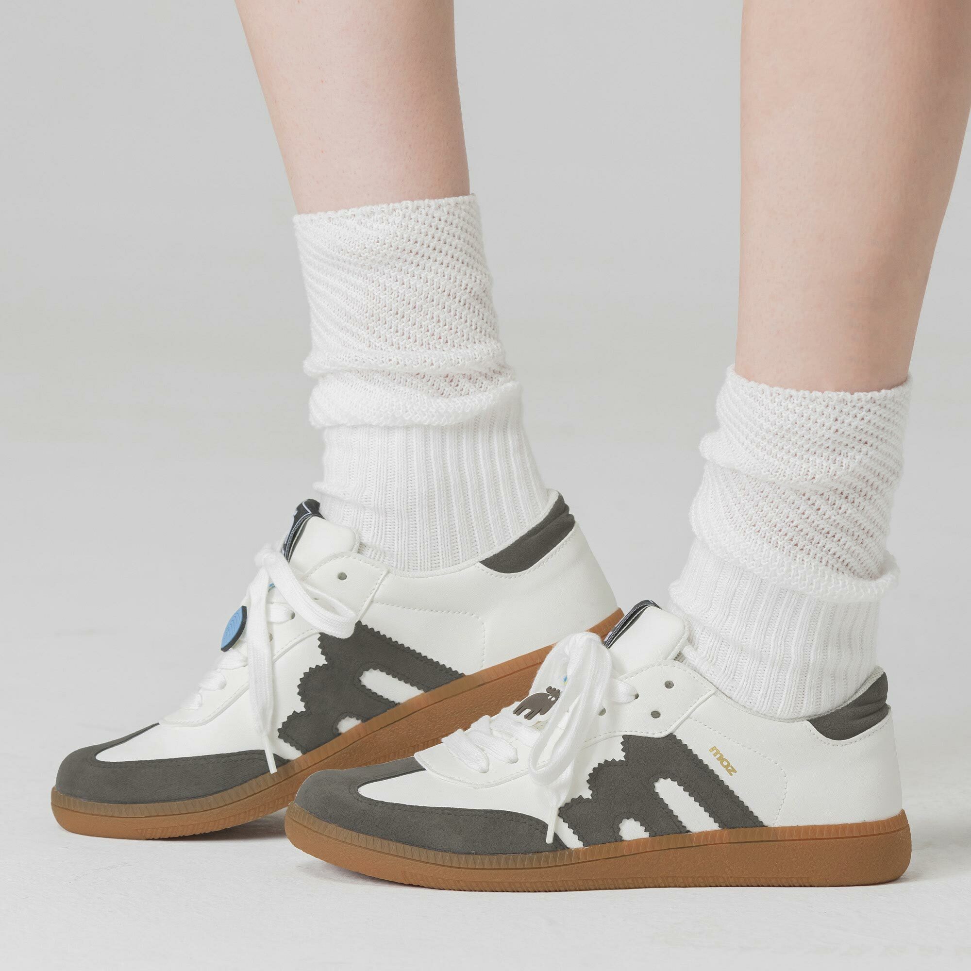 moz瑞典駝鹿經典再現復古德訓鞋(灰白)