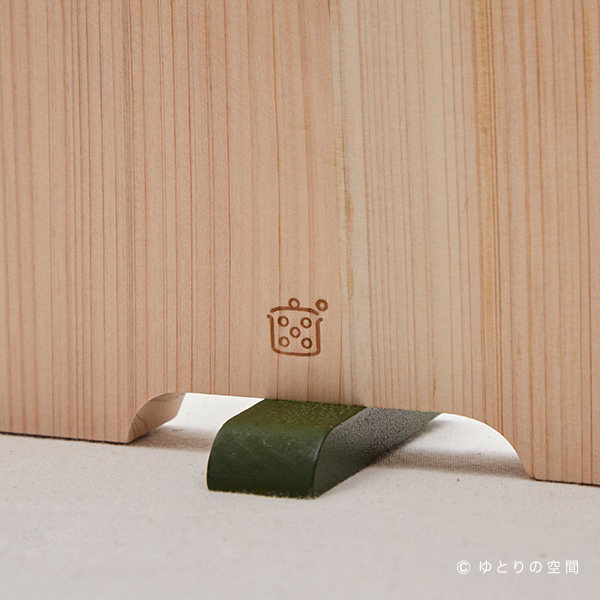 栗原晴美 - 可立式木製圓砧板 / 中