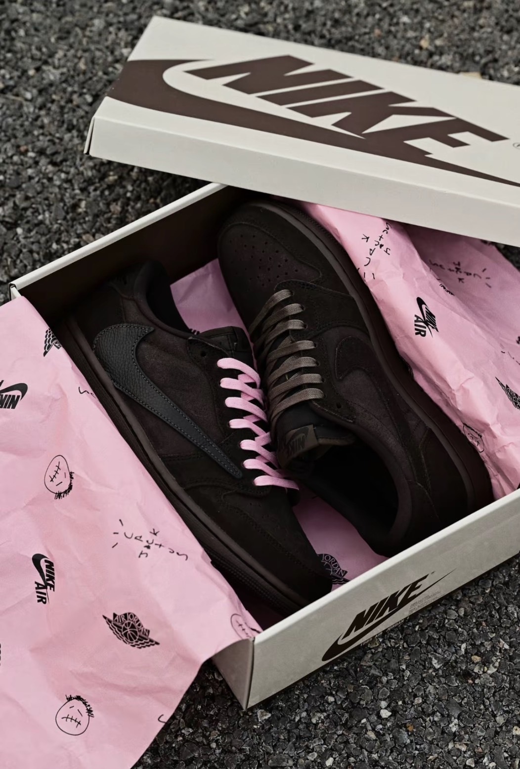 【代購】 Travis Scott x Air Jordan 1 Low OG 倒鉤 摩卡棕