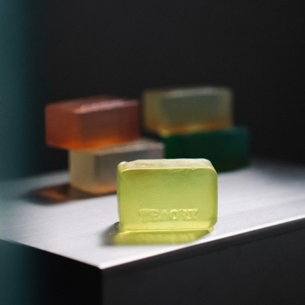 【伊聖詩芳療生活館】一日茶道 TEAORY｜檸檬綠茶茶萃潔顏皂 200g