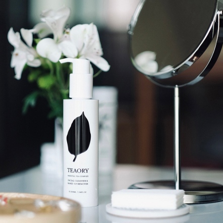 【伊聖詩芳療生活館】一日茶道 TEAORY｜嫩白潔膚膠 200ml