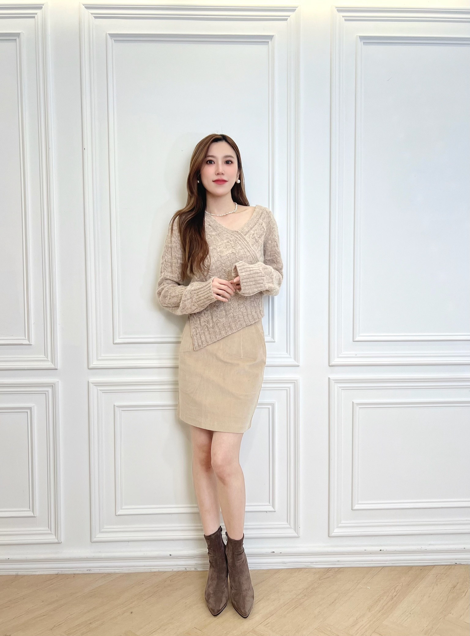 V領斜襬針織上衣