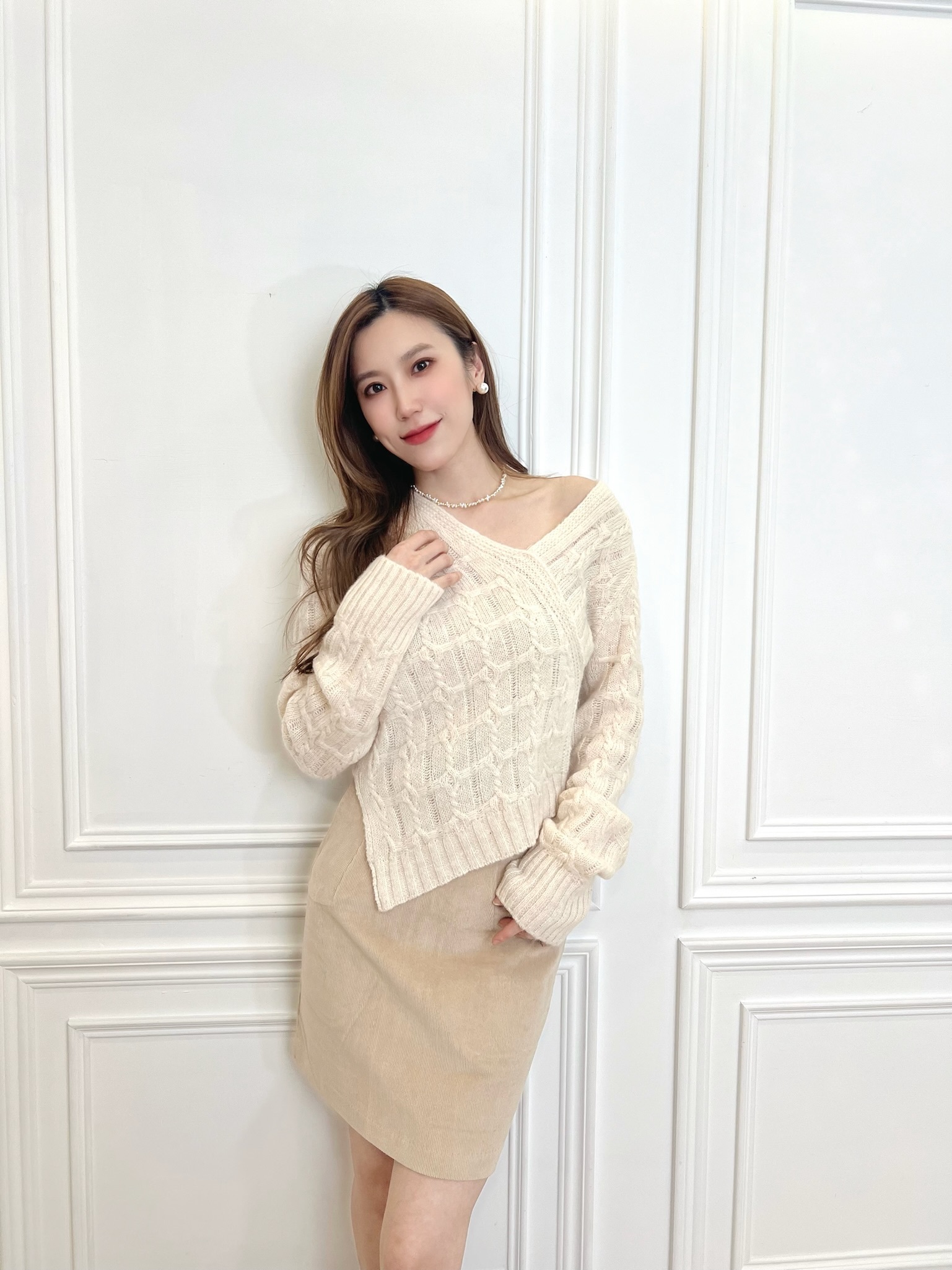 V領斜襬針織上衣