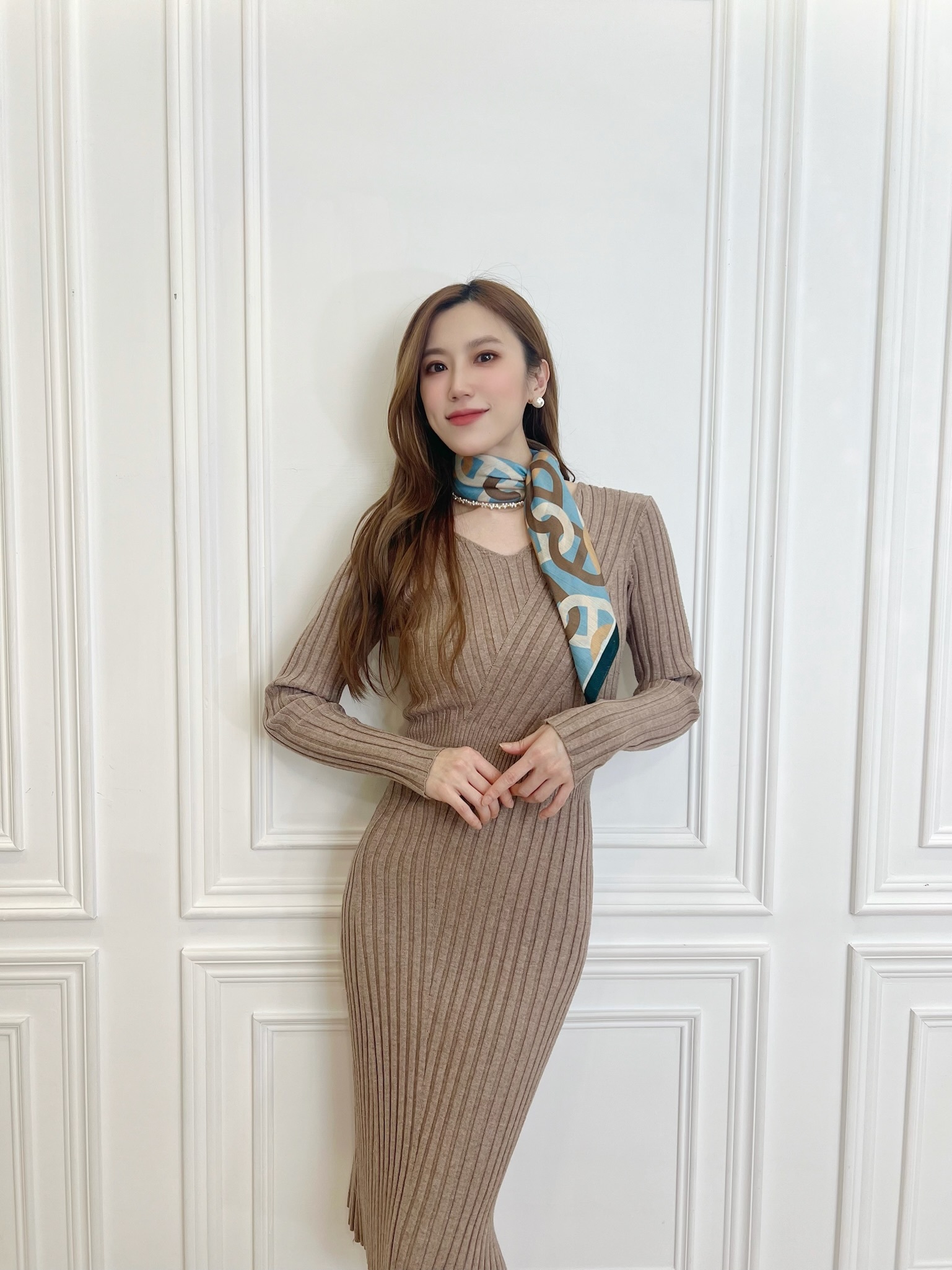 V領坑條合身針織長洋