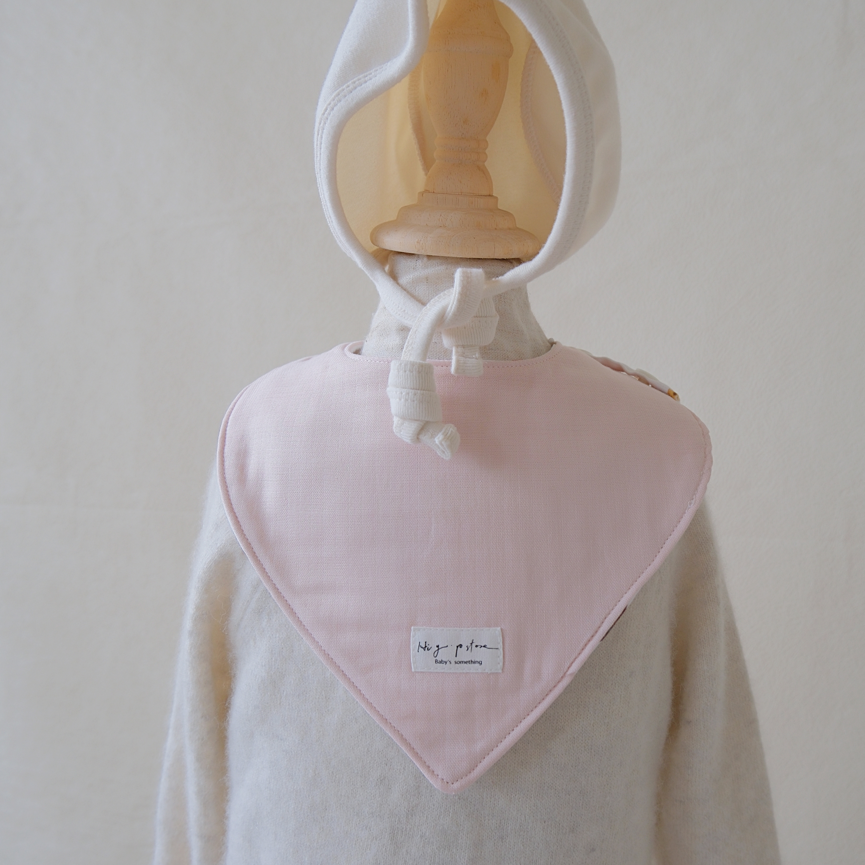 Hi Y.P store-手作圍兜-雙面三角兜-草莓甜甜圈