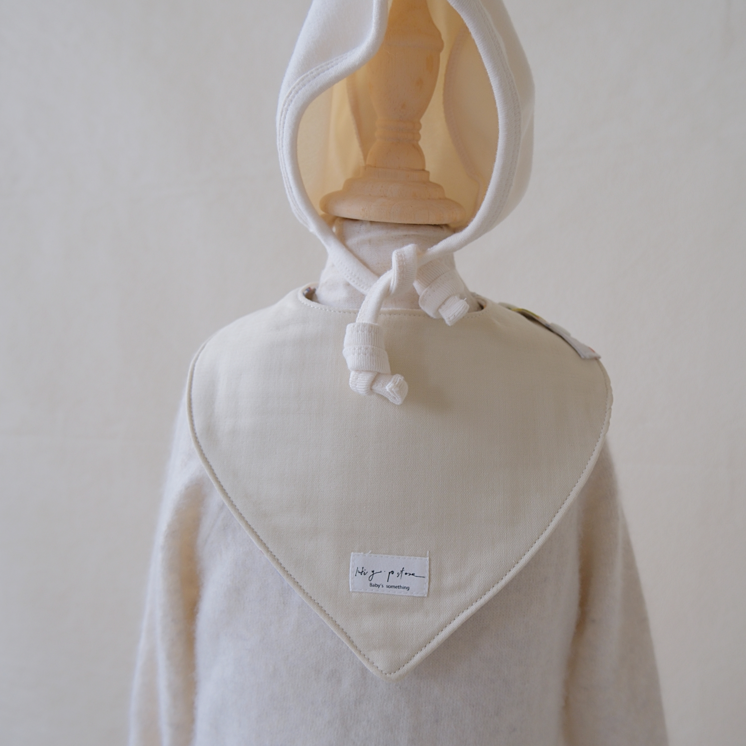 Hi Y.P store-手作圍兜-雙面三角兜-恐龍星球