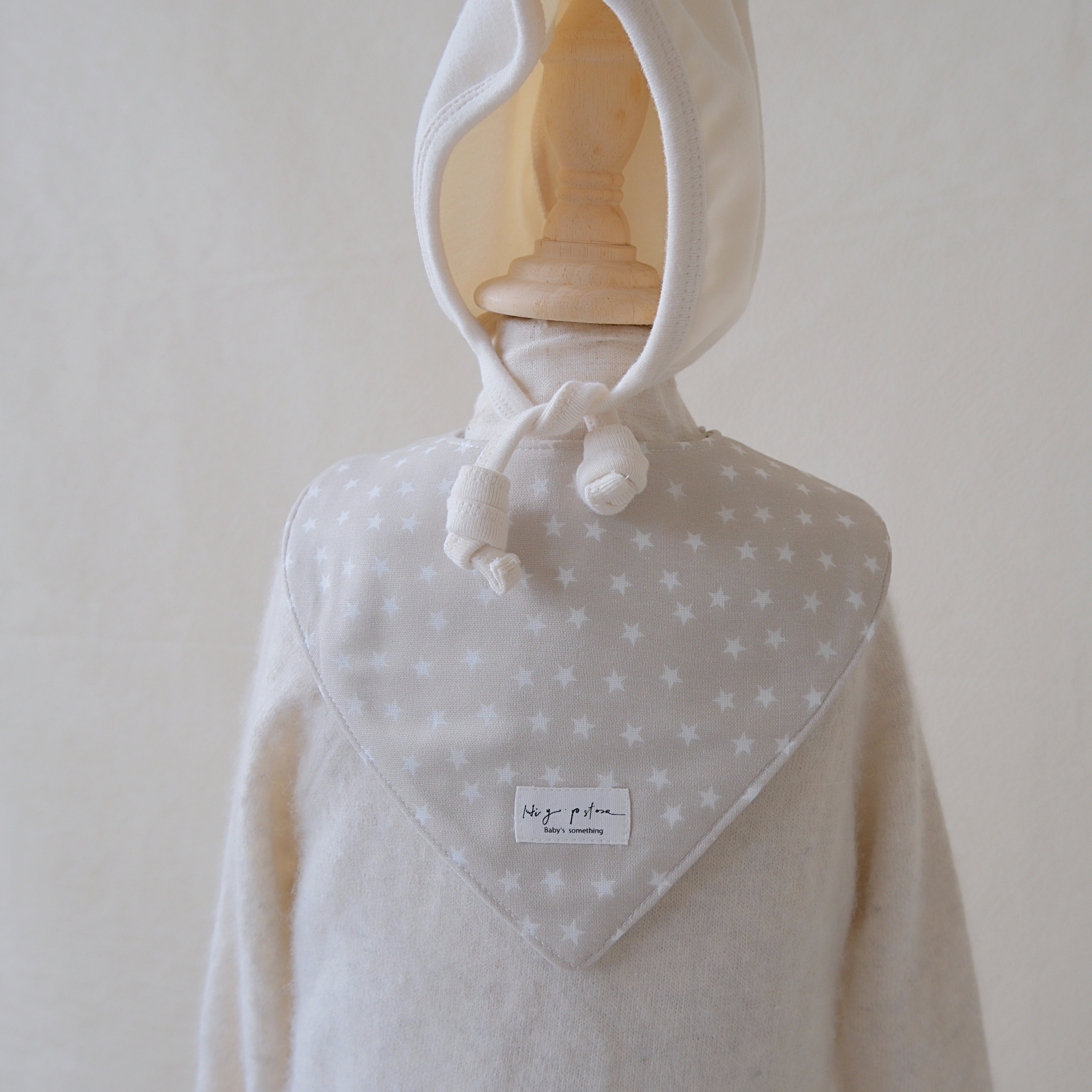 Hi Y.P store-手作圍兜-雙面三角兜-米白星星