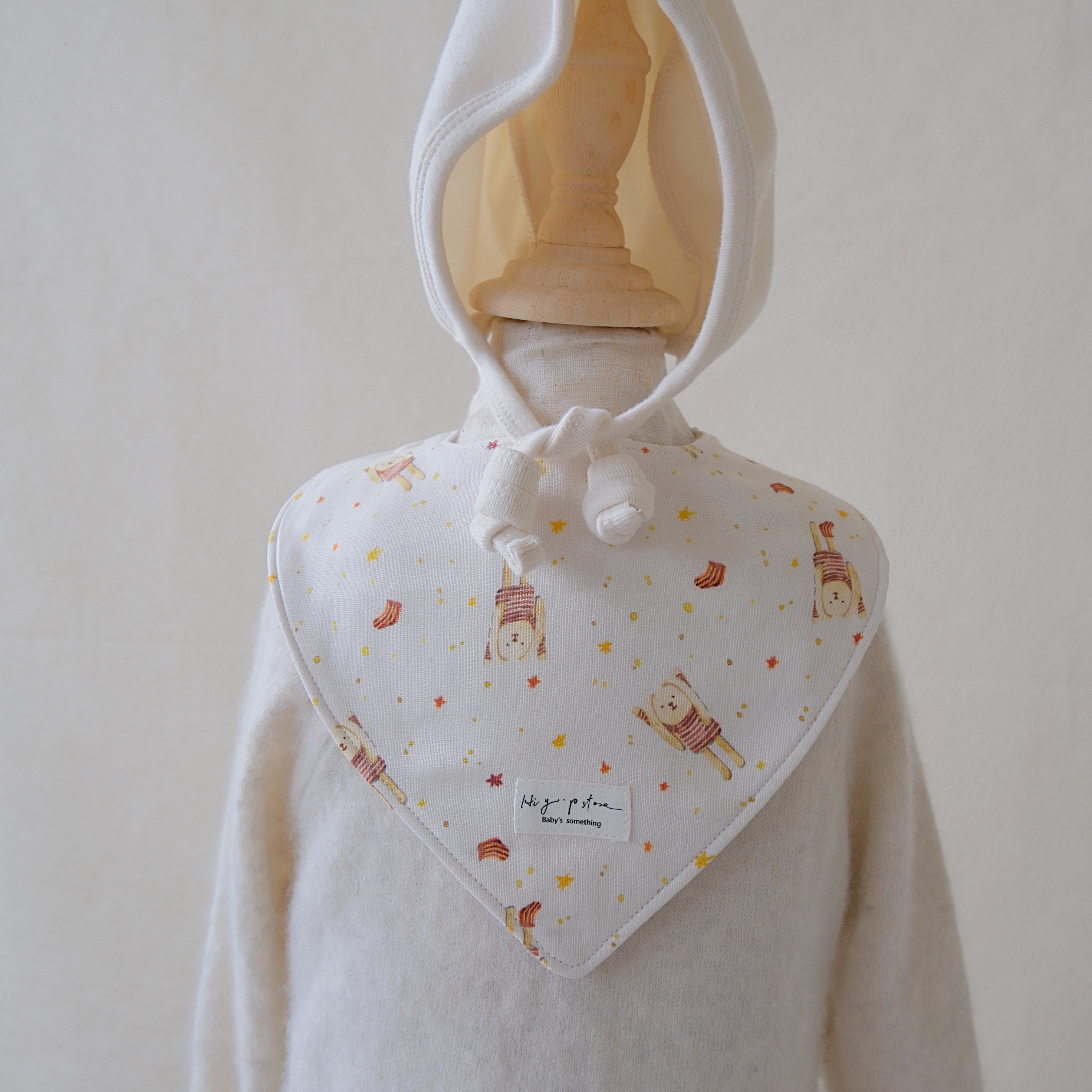 Hi Y.P store-手作圍兜-雙面三角兜-迷夢兔兔