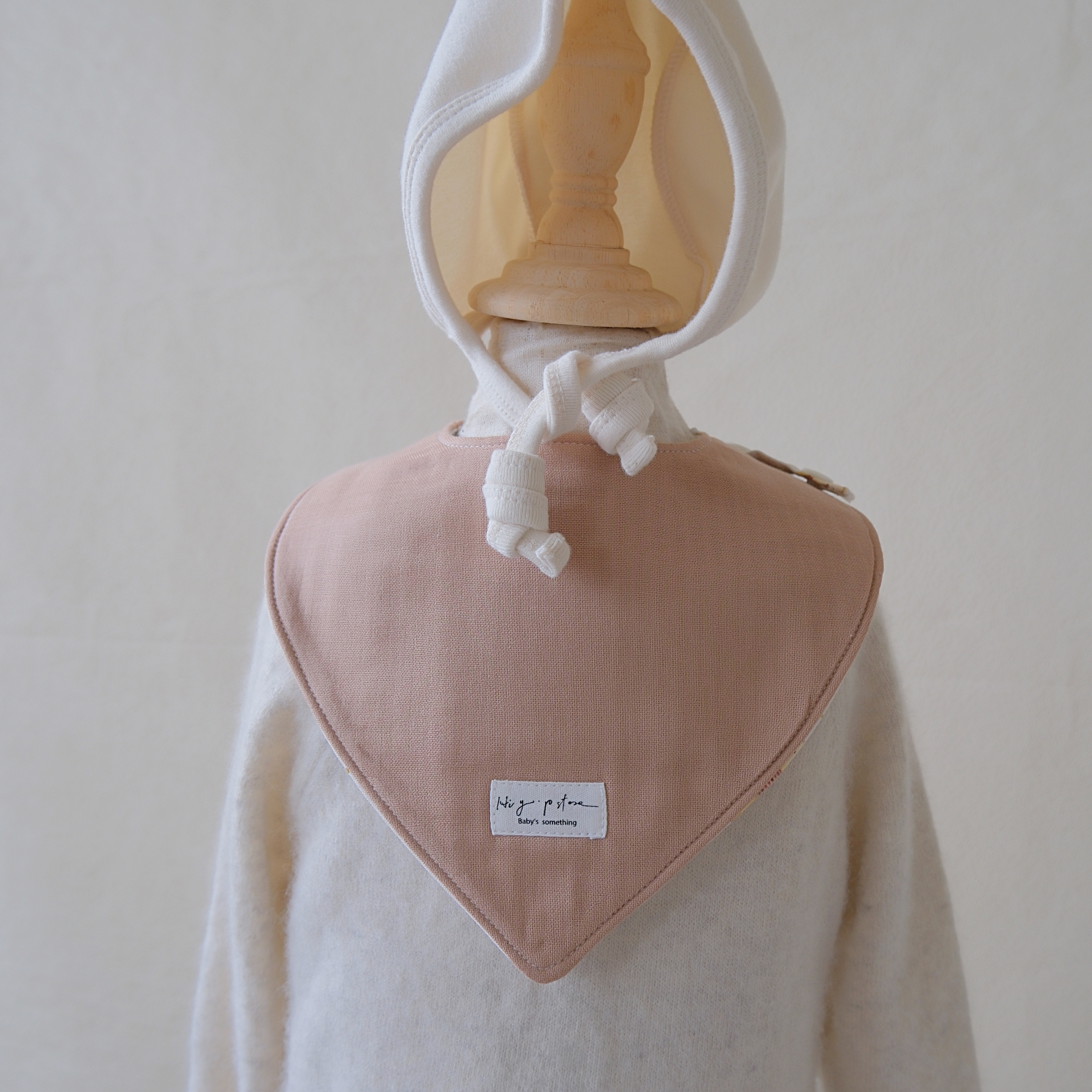 Hi Y.P store-手作圍兜-雙面三角兜-迷夢兔兔