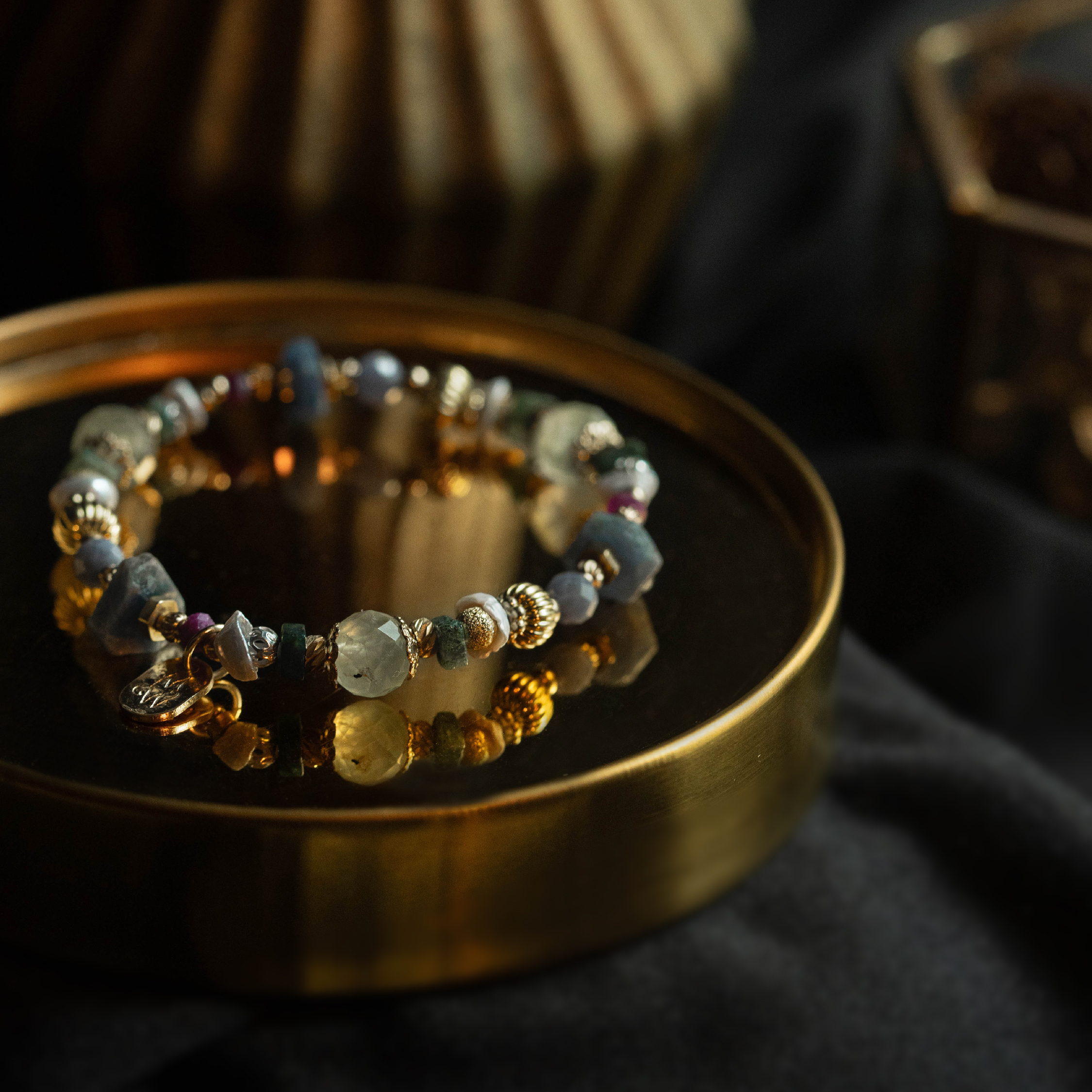 豐收的冠冕｜海藻玉葡萄石紅寶石手鍊 C1682