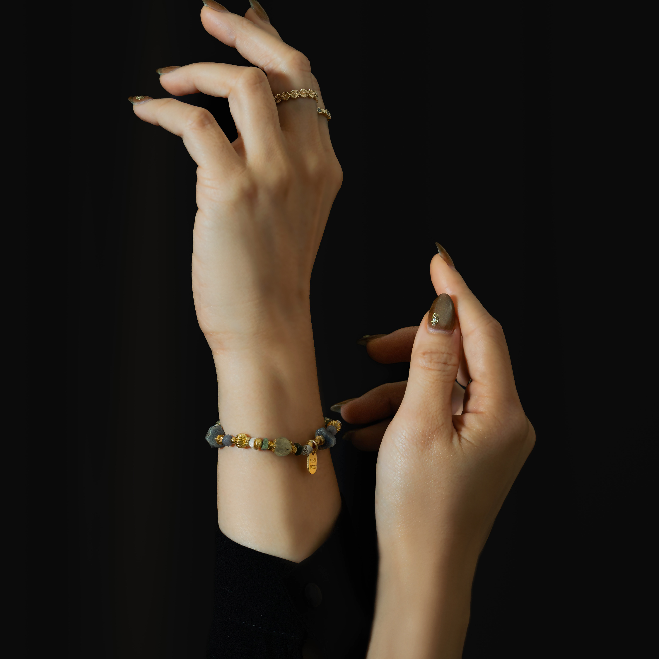 豐收的冠冕｜海藻玉葡萄石紅寶石手鍊 C1682