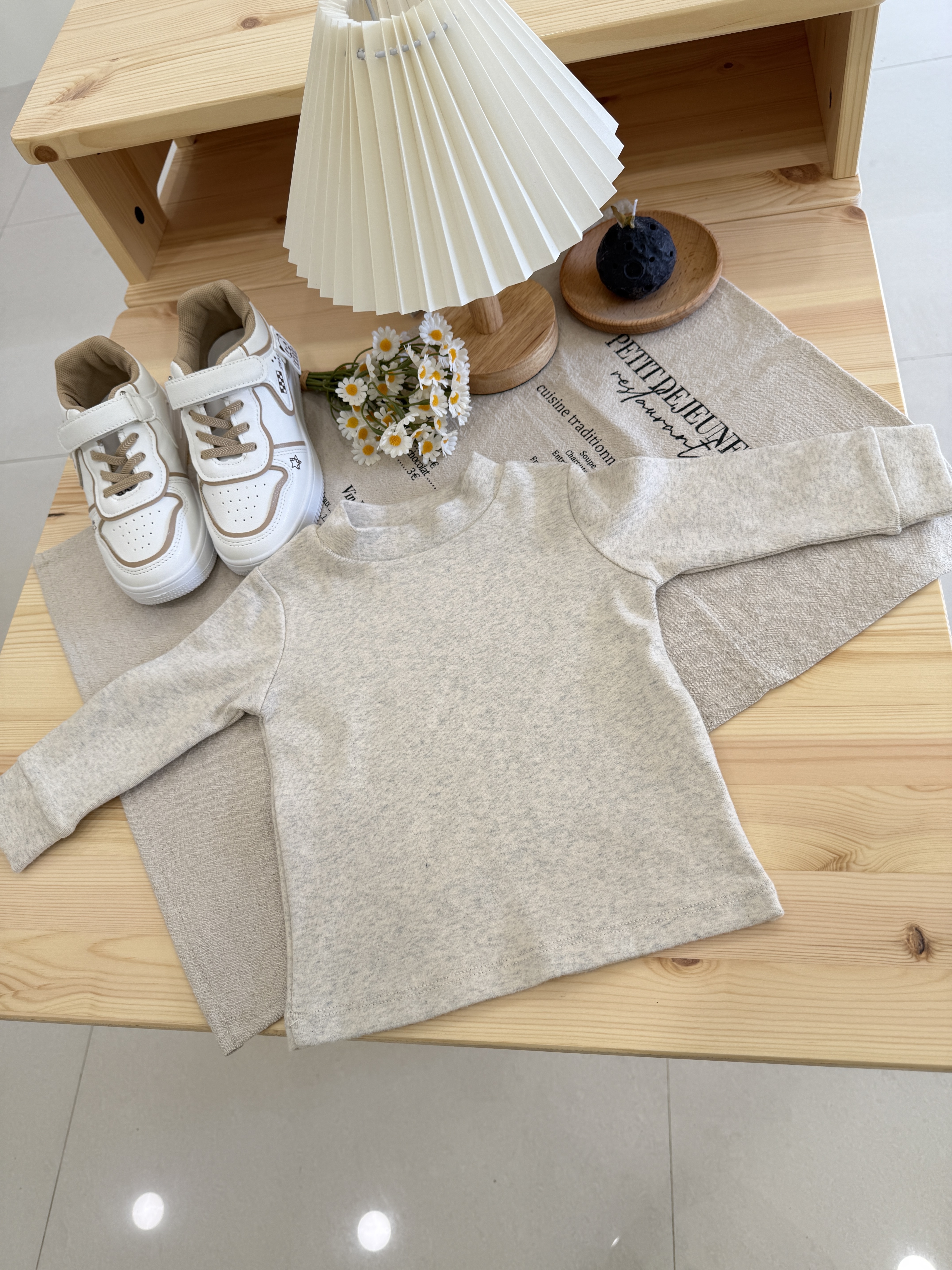 灰白色半領棉質內搭衣