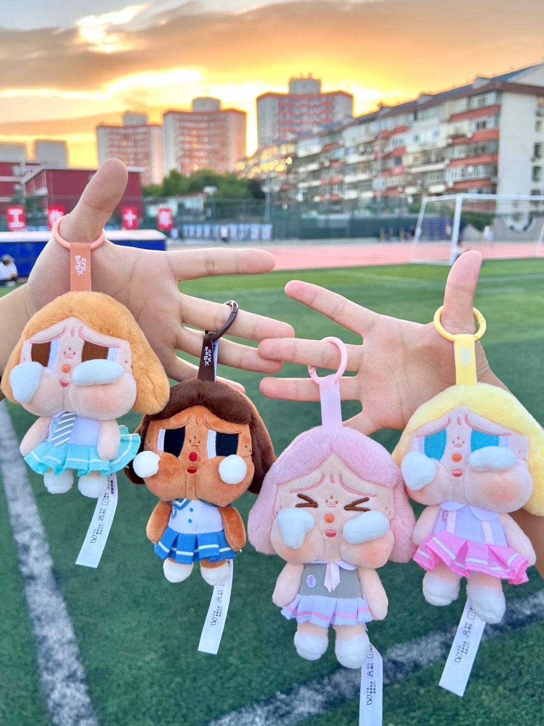 CRYBABY X 泡泡瑪特 POPMART CRYBABY 落日歌會系列 毛絨掛件 盲盒