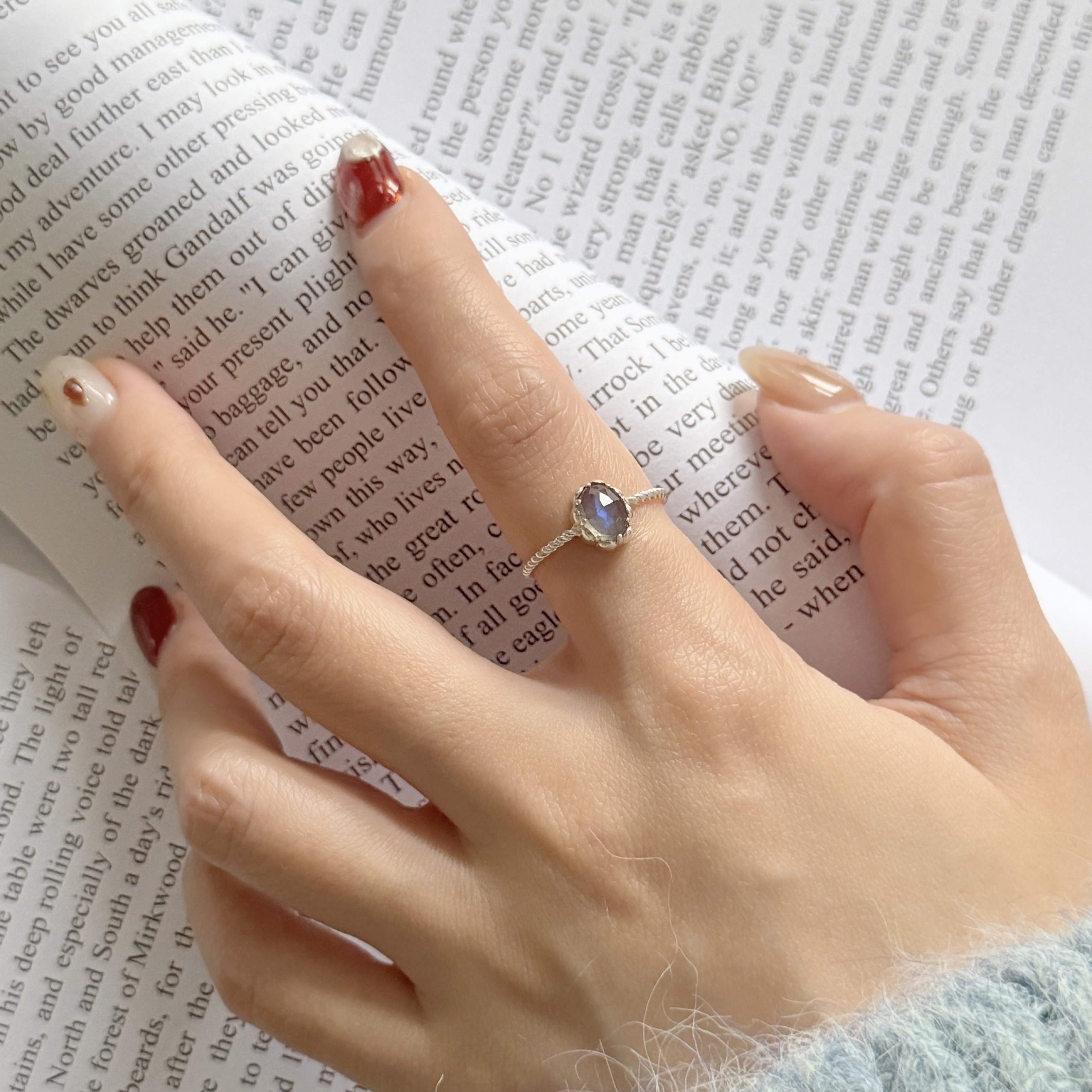 花邊餅乾頂級拉長石戒指