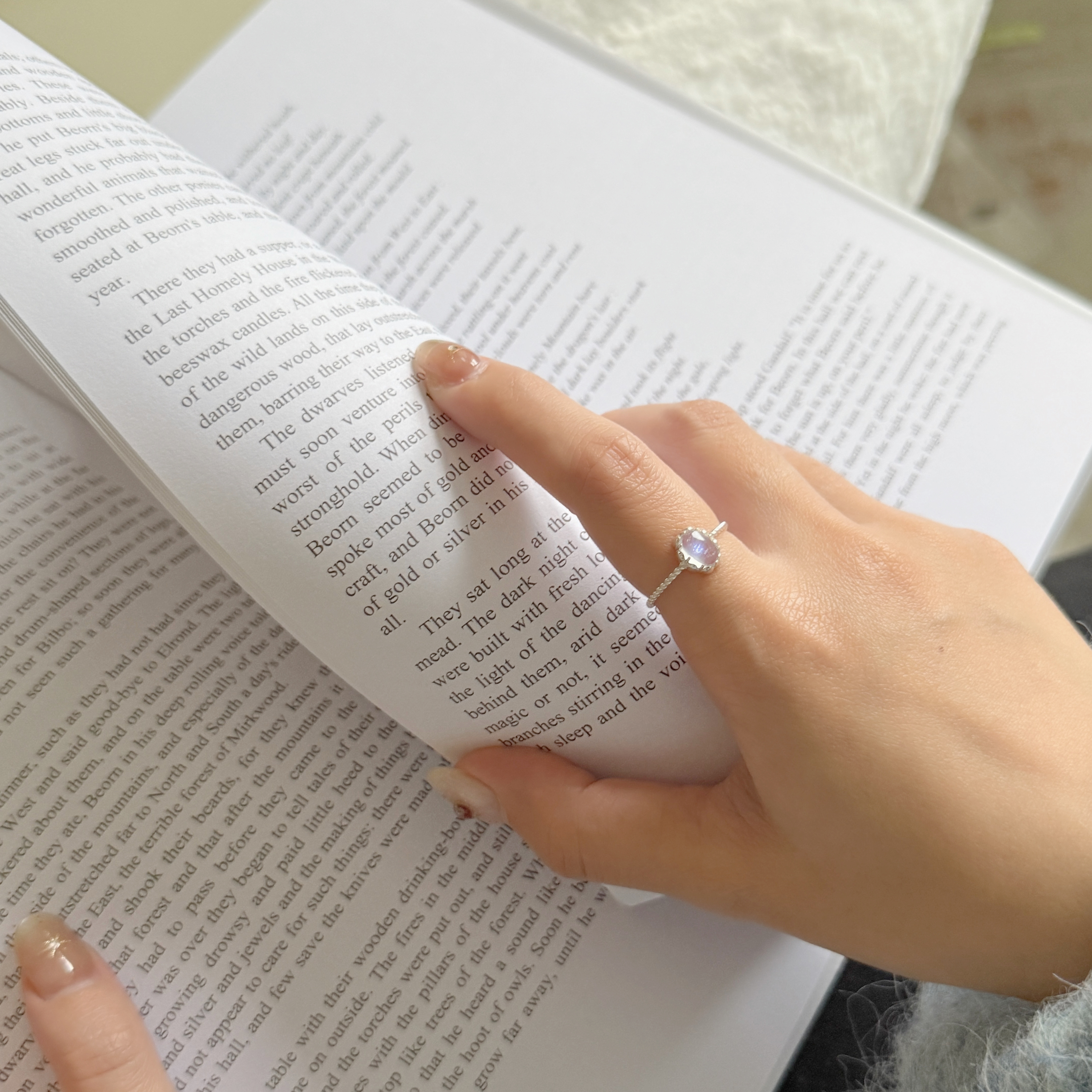 花邊餅乾頂級月光石戒指