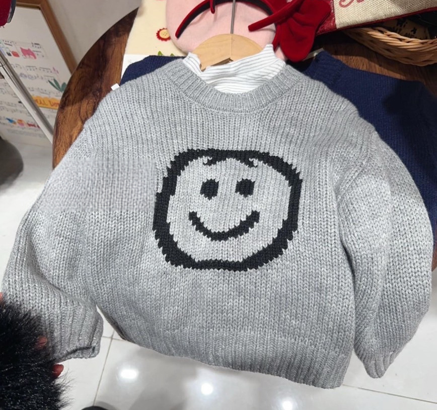韓版刺繡笑臉毛衣