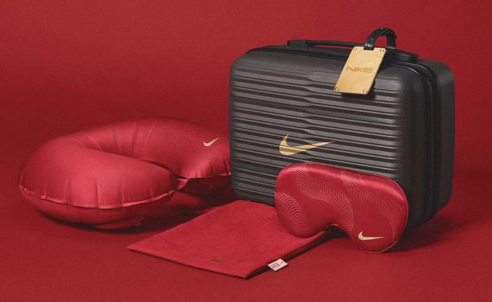 nike luggage set
