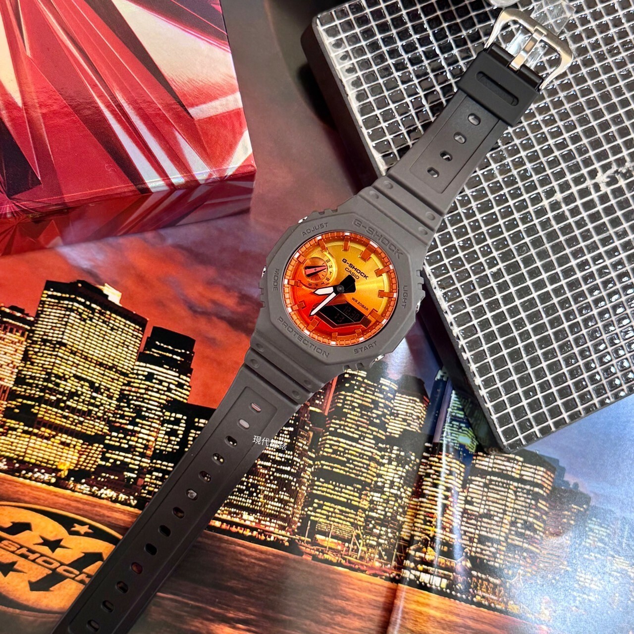 【G-SHOCK】指針數位2100系列 GA-2100FL-8A 45.4mm 現代鐘錶