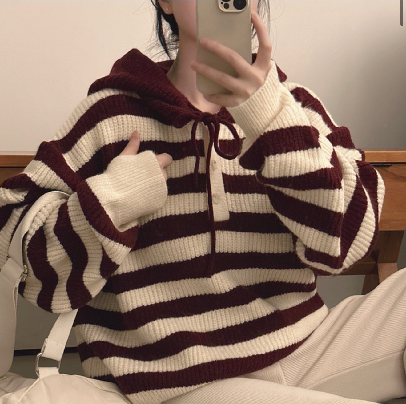 半排扣橫間有帽針織