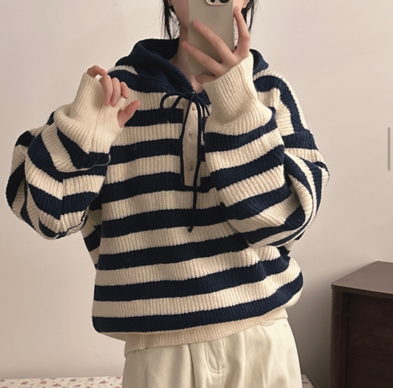 半排扣橫間有帽針織