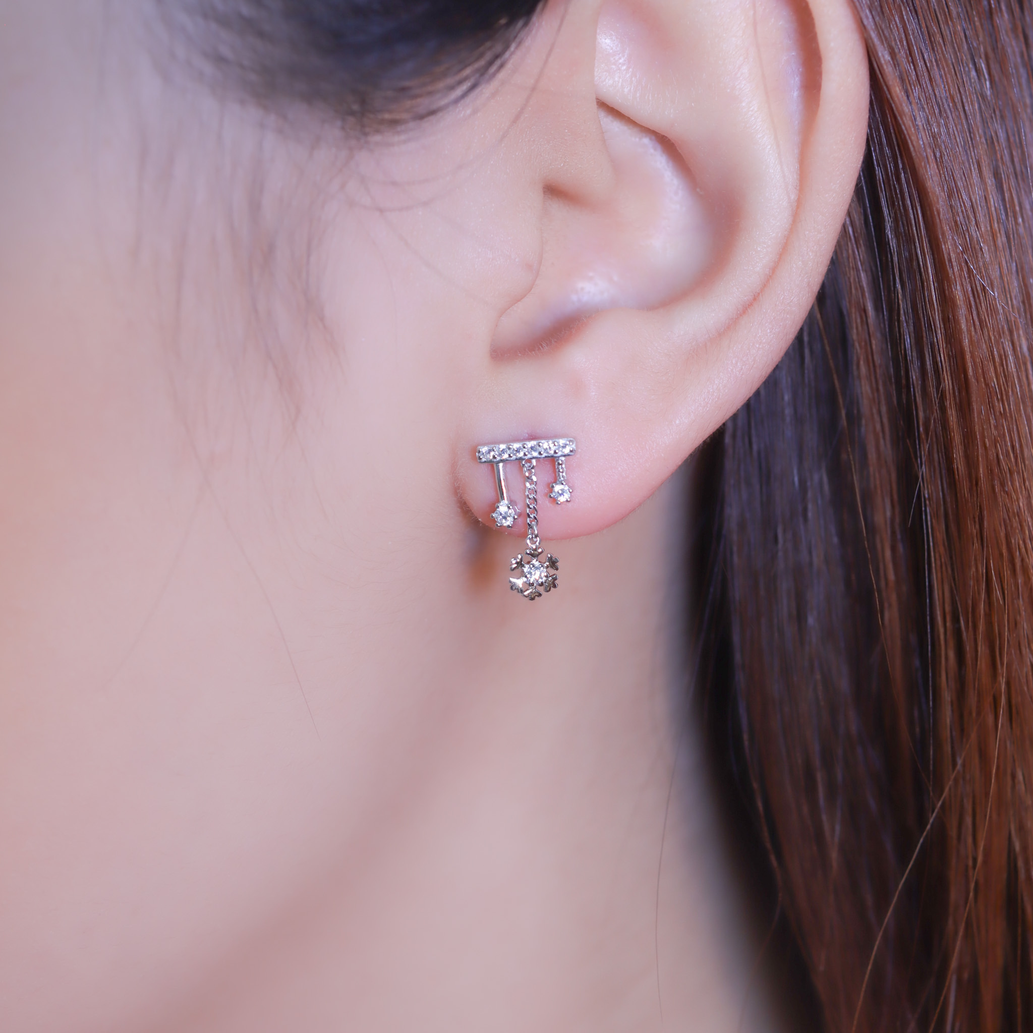 | 925純銀・白金 | 漫雪飄落時耳環 | EA0890 |