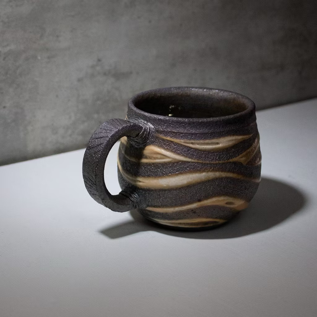 山水霞黛雕紋馬克杯H008M