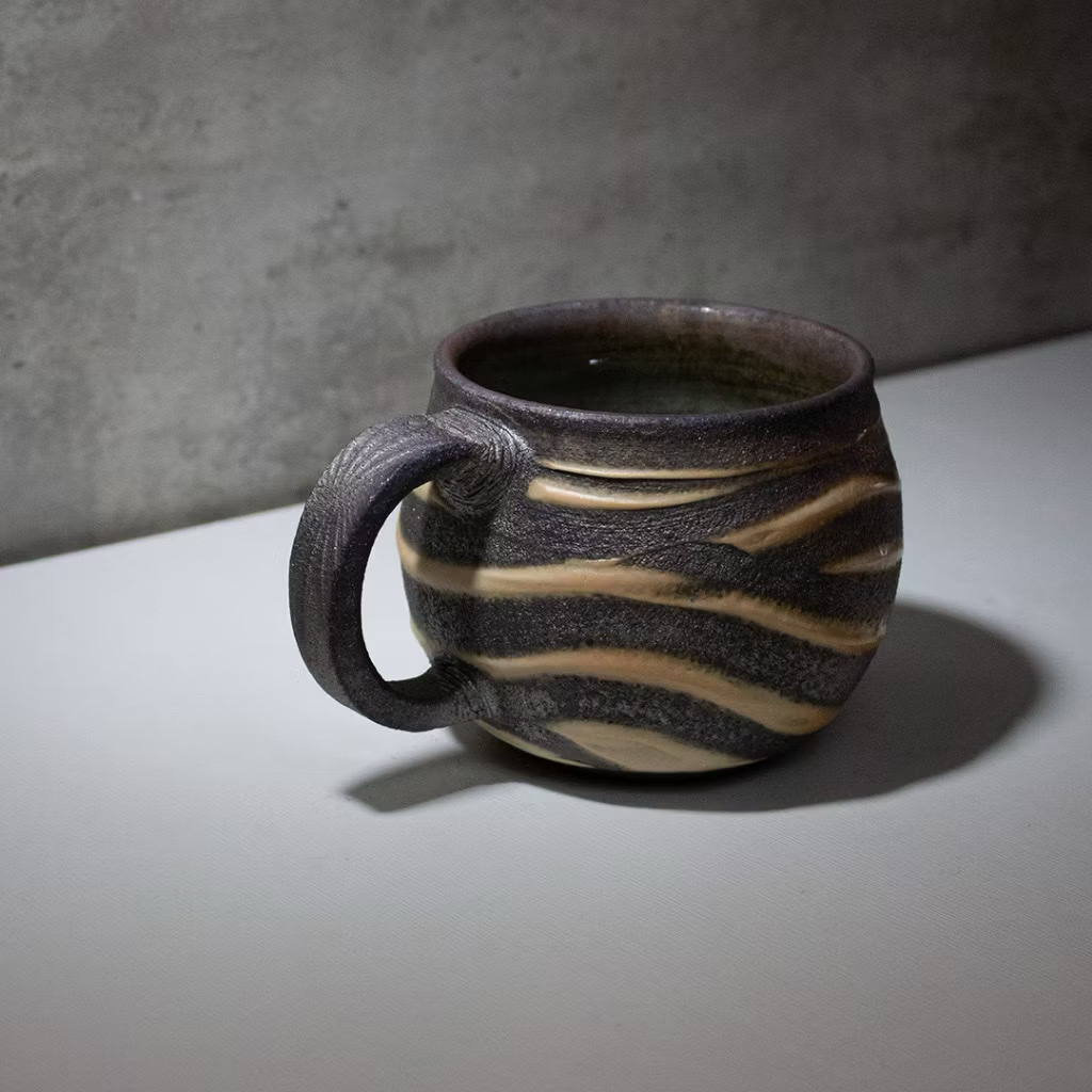 山水霞黛雕紋馬克杯H006M