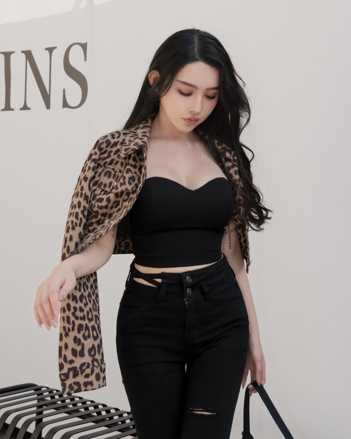 限量-個性豹紋短版鋪棉短外套