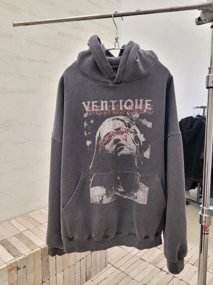 洗水英文字圖案連帽衛衣 VENTIQUE-031T