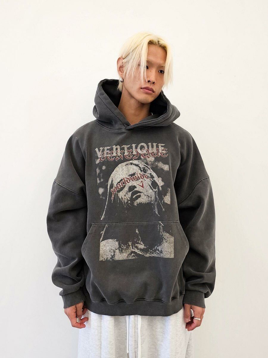 洗水英文字圖案連帽衛衣 VENTIQUE-031T