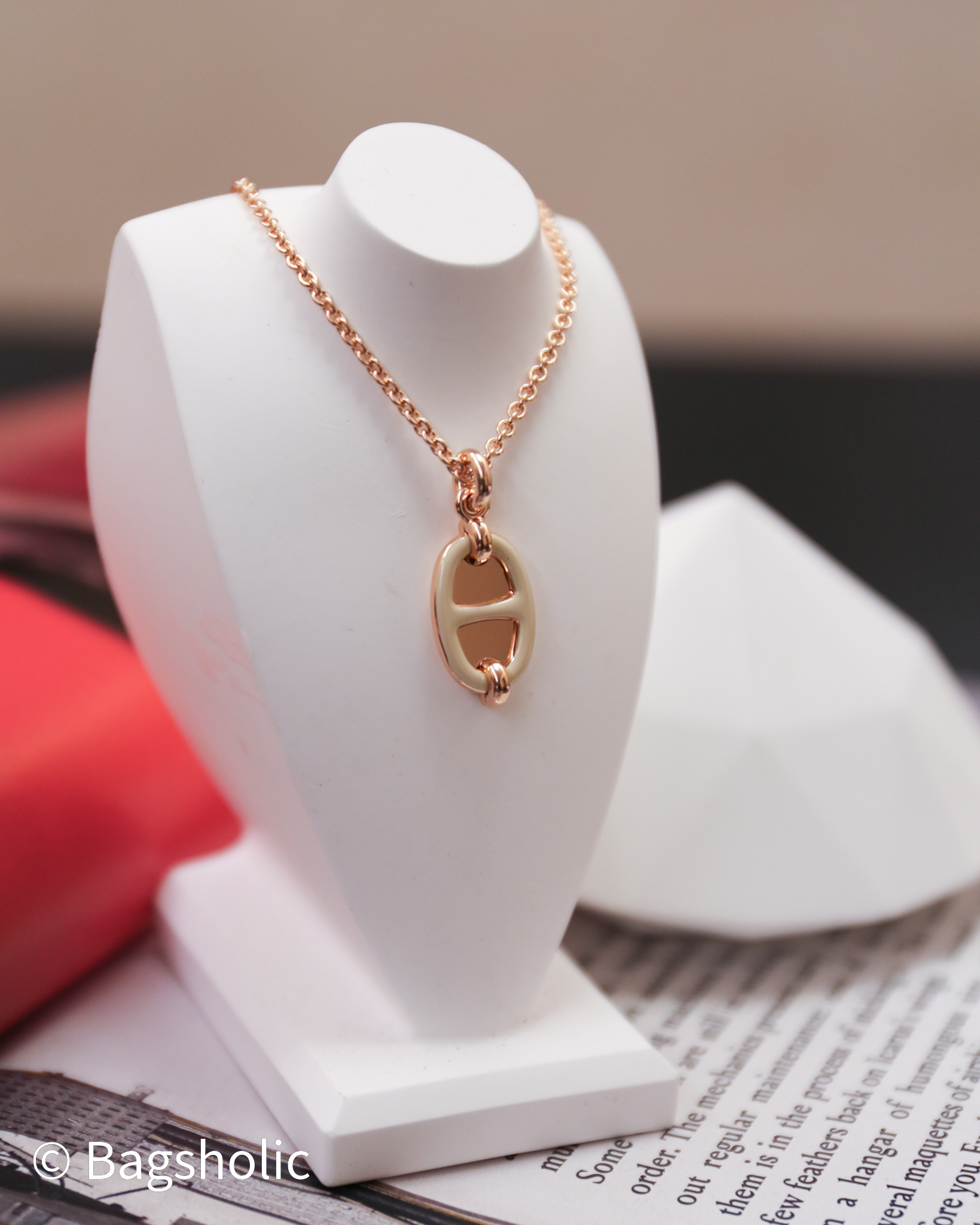 Hermes Mini Maillon pendant (Creme GHW)