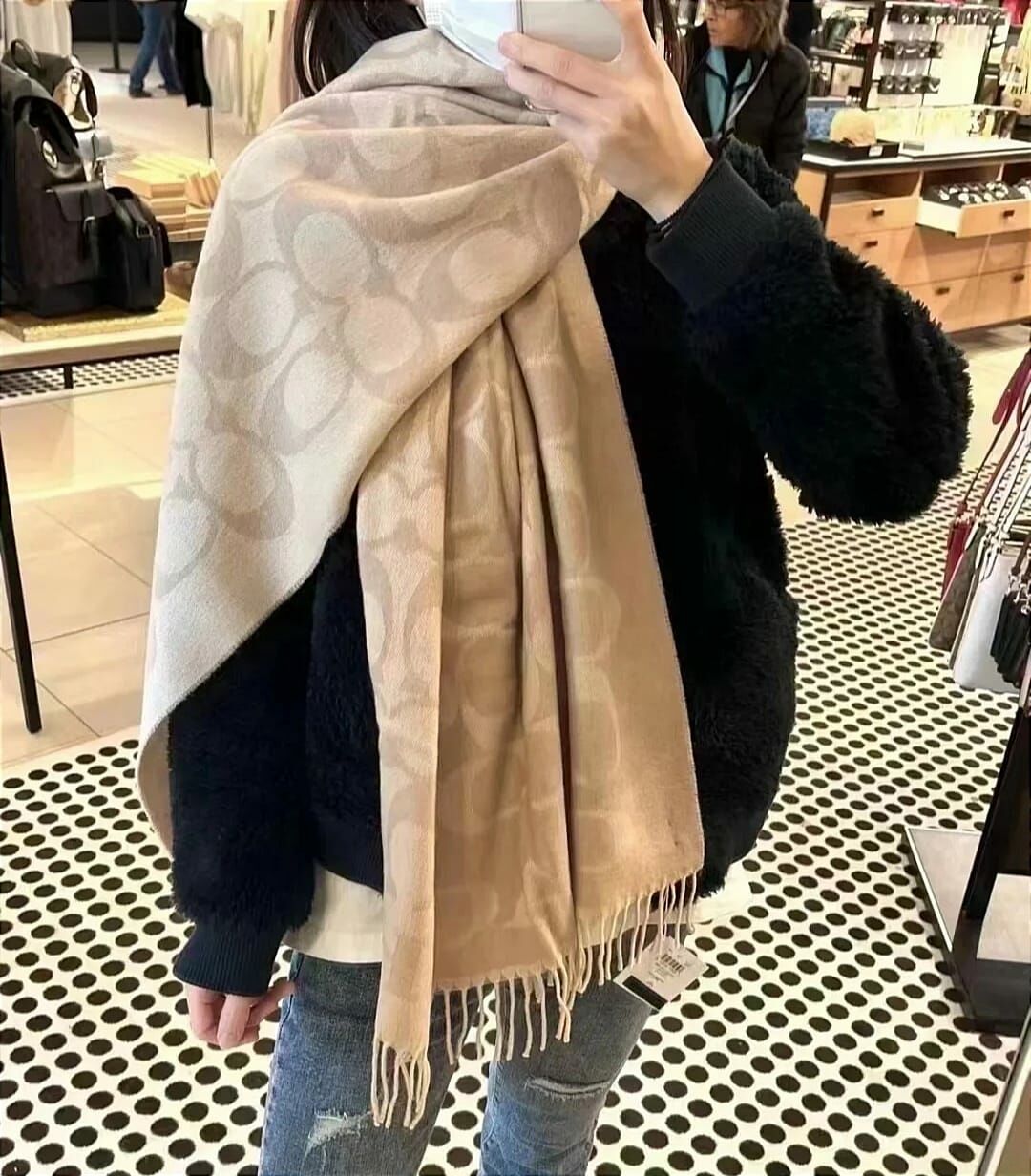 Coach Signature Oversized Muffler 97% wool 3% cashmere