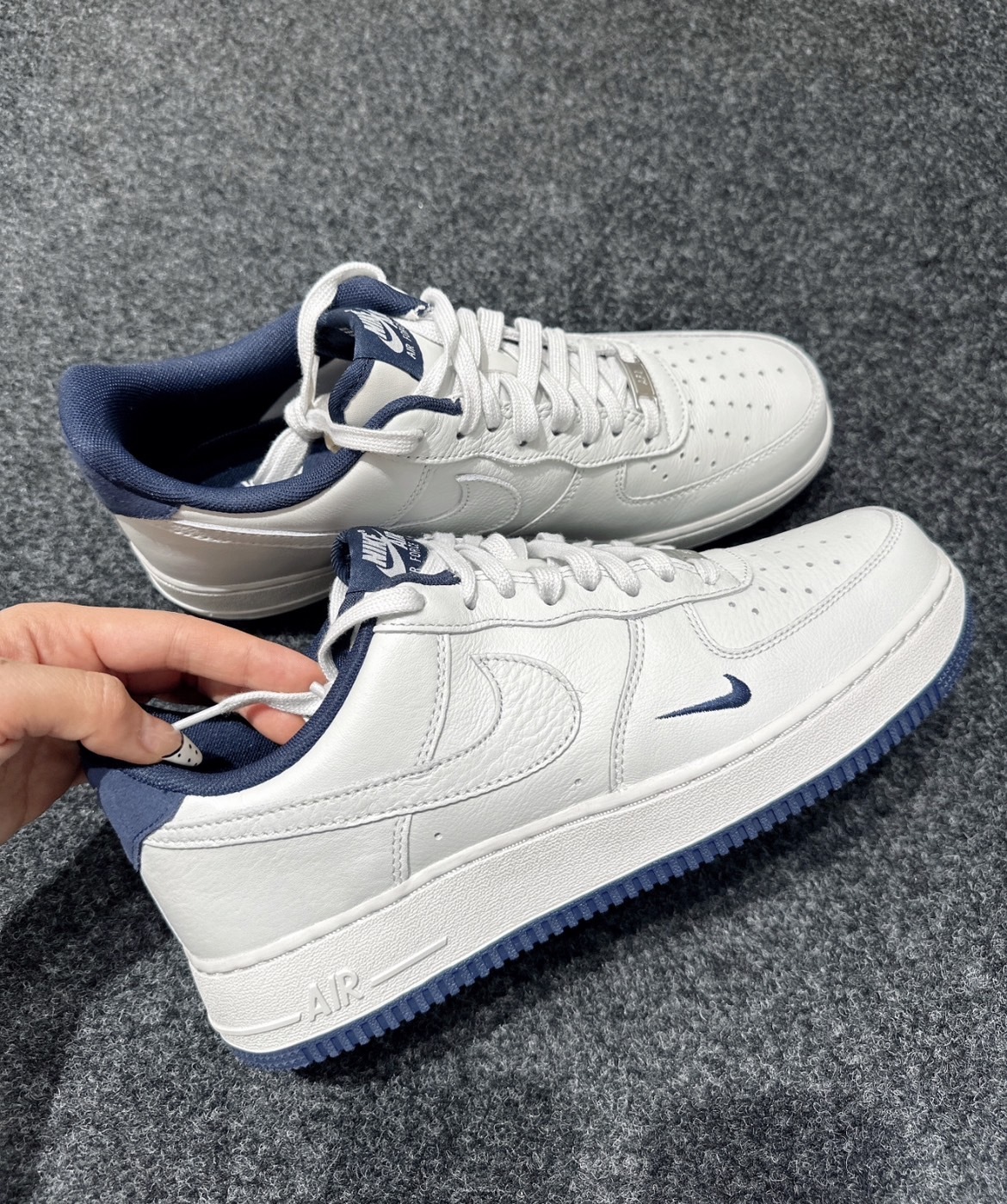 預購 NIKE AIR FORCE 1 '07 LV8 PHOTON DUST 白藍 刺繡小勾 海軍藍