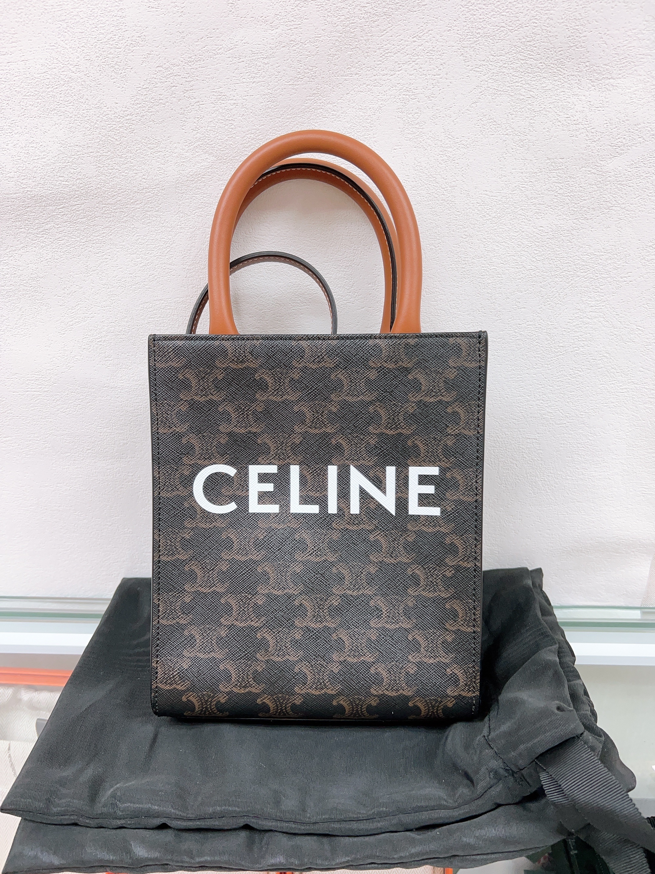 Celine vertical tote mini (brown monogram)