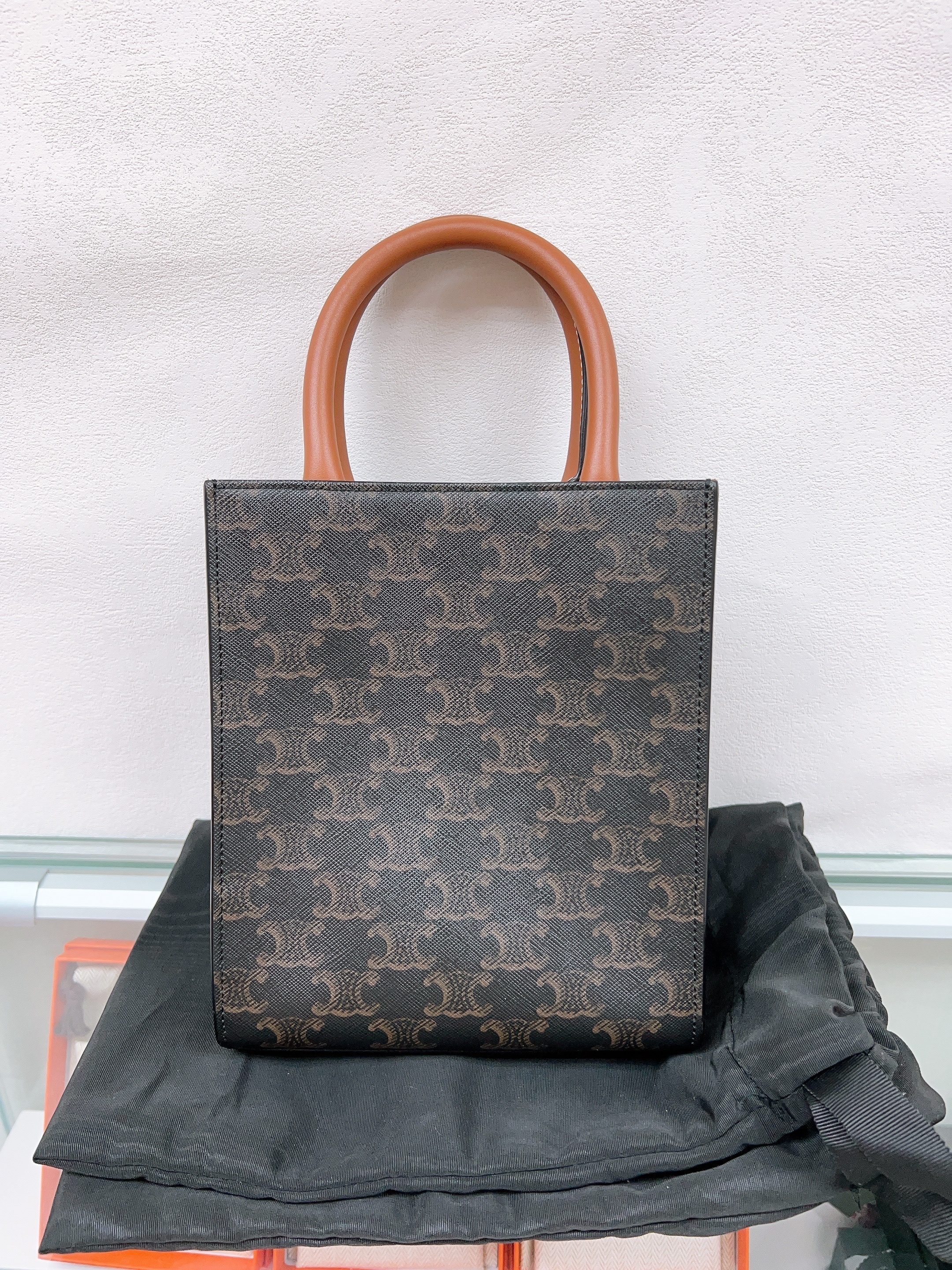 Celine vertical tote mini (brown monogram)