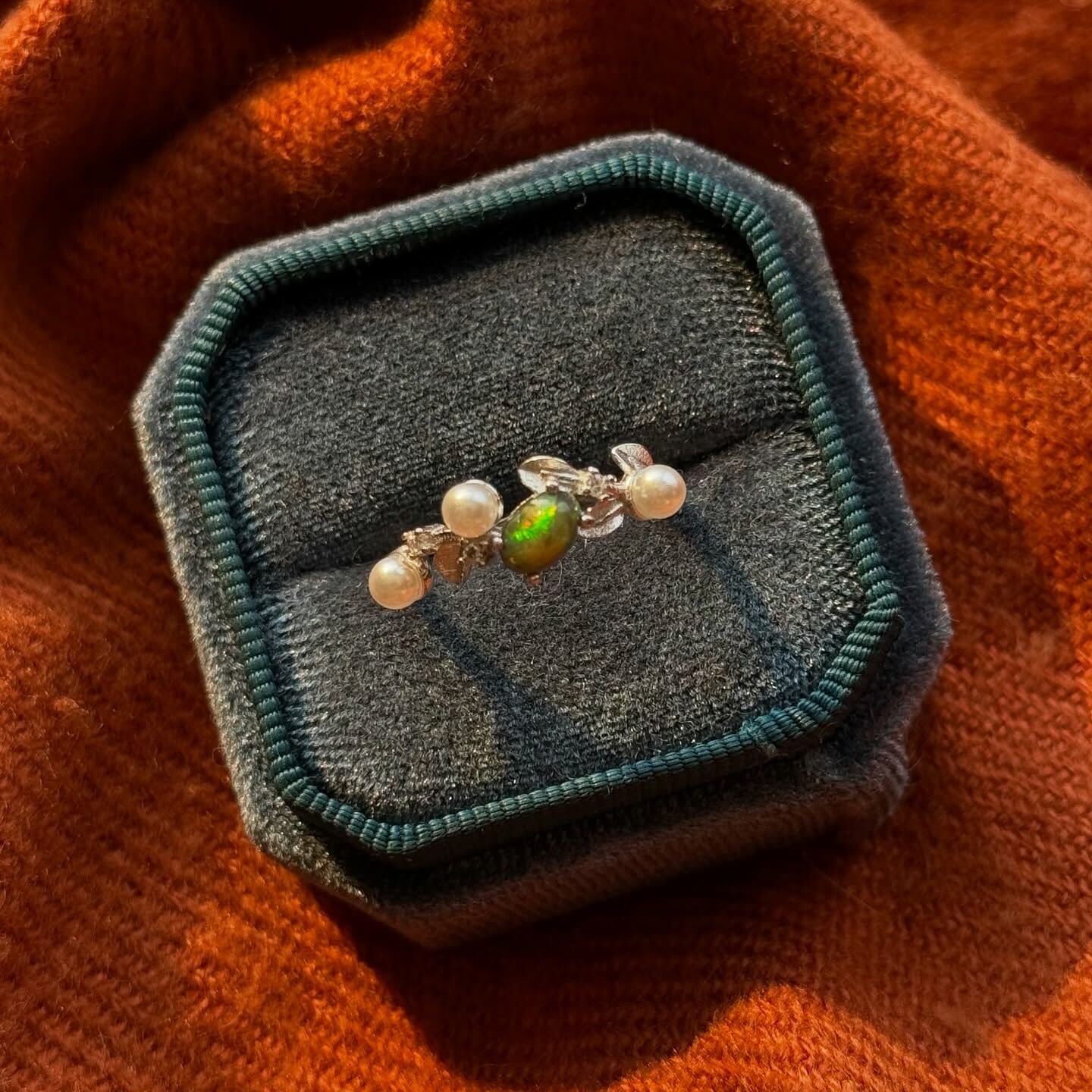 [原石] 衣索比亞黑蛋白石 925銀戒指（附戒盒）