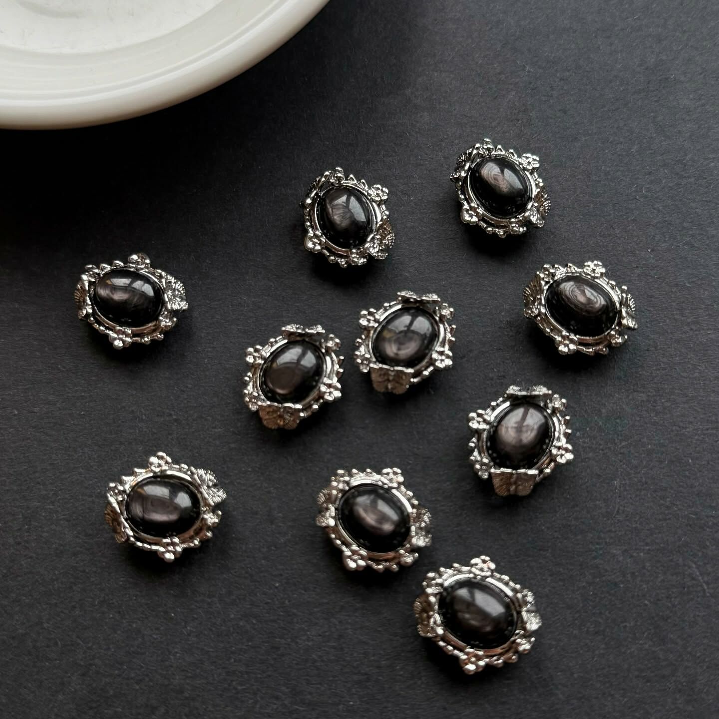 [原石] 金運石（通孔）水晶魔盒