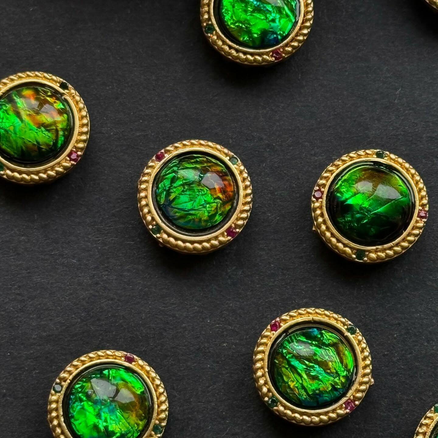 [原石] 樹脂（通孔）水晶魔盒 仿斑彩石