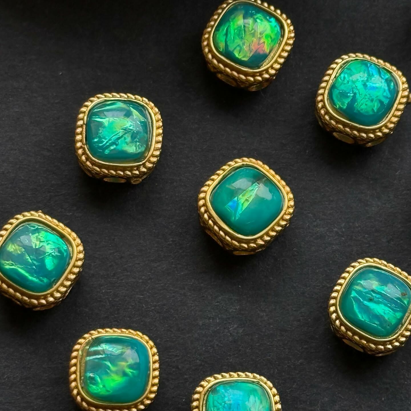 [原石] 樹脂（通孔）水晶魔盒 Tiffany方塊