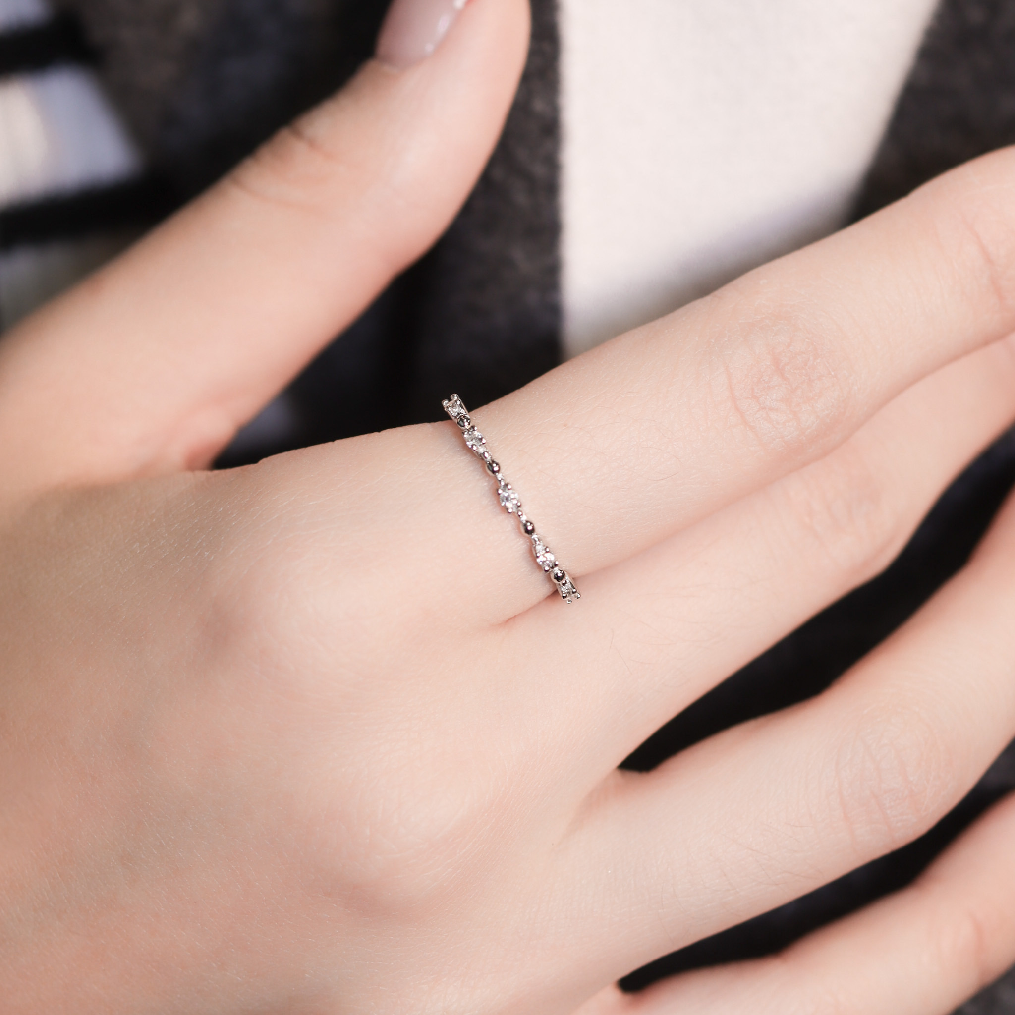 | 925純銀・ 白金 ・莫桑石 | 星星間奏戒指 | RI0790 |