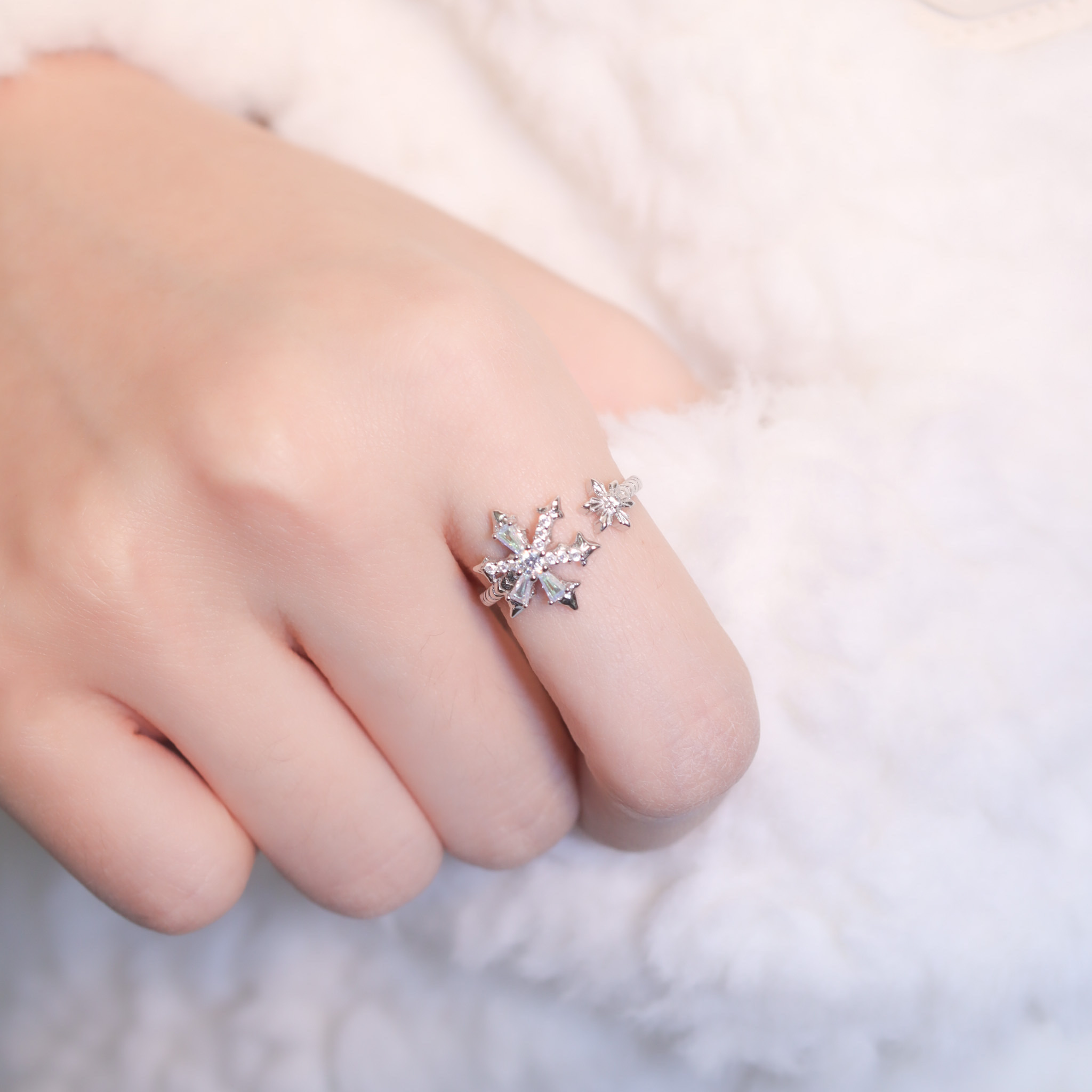 | 925純銀・ 白金 ・琉璃石 | 純潔漫雪戒指 | RI0785 |