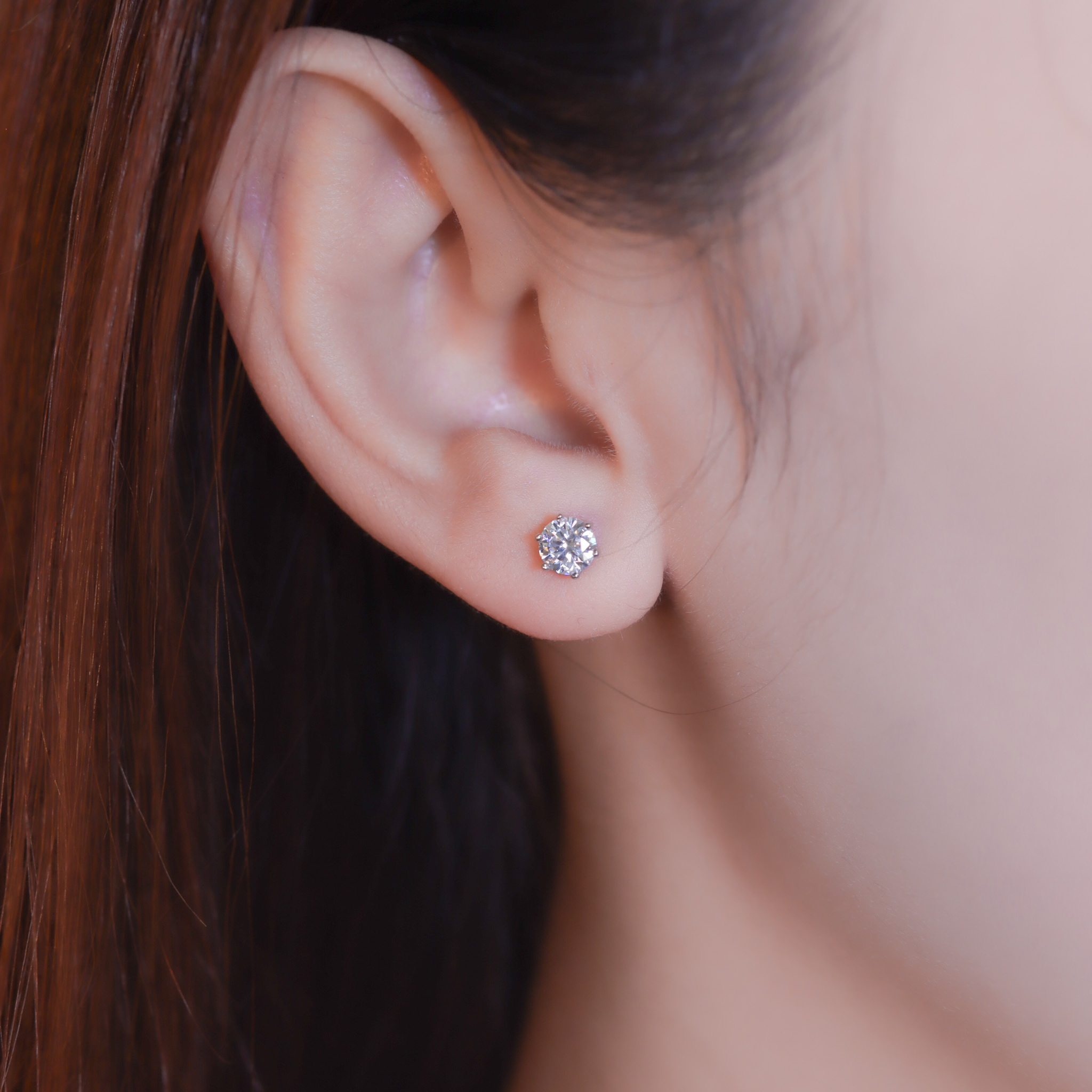 | 925純銀・厚鍍白金・莫桑石 | 小鑽光耳環 | EA0901 |