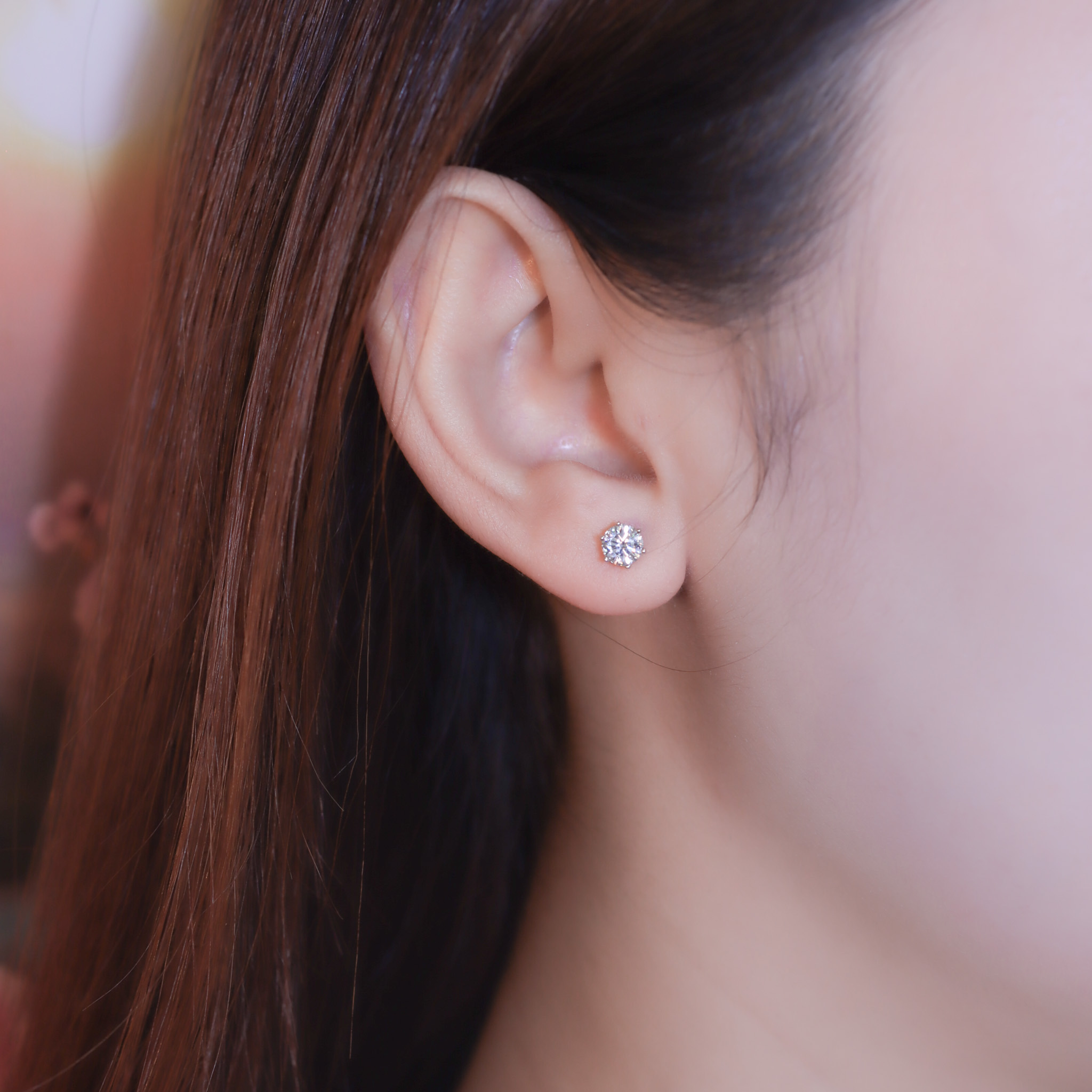 | 925純銀・厚鍍白金・莫桑石 | 小鑽光耳環 | EA0901 |