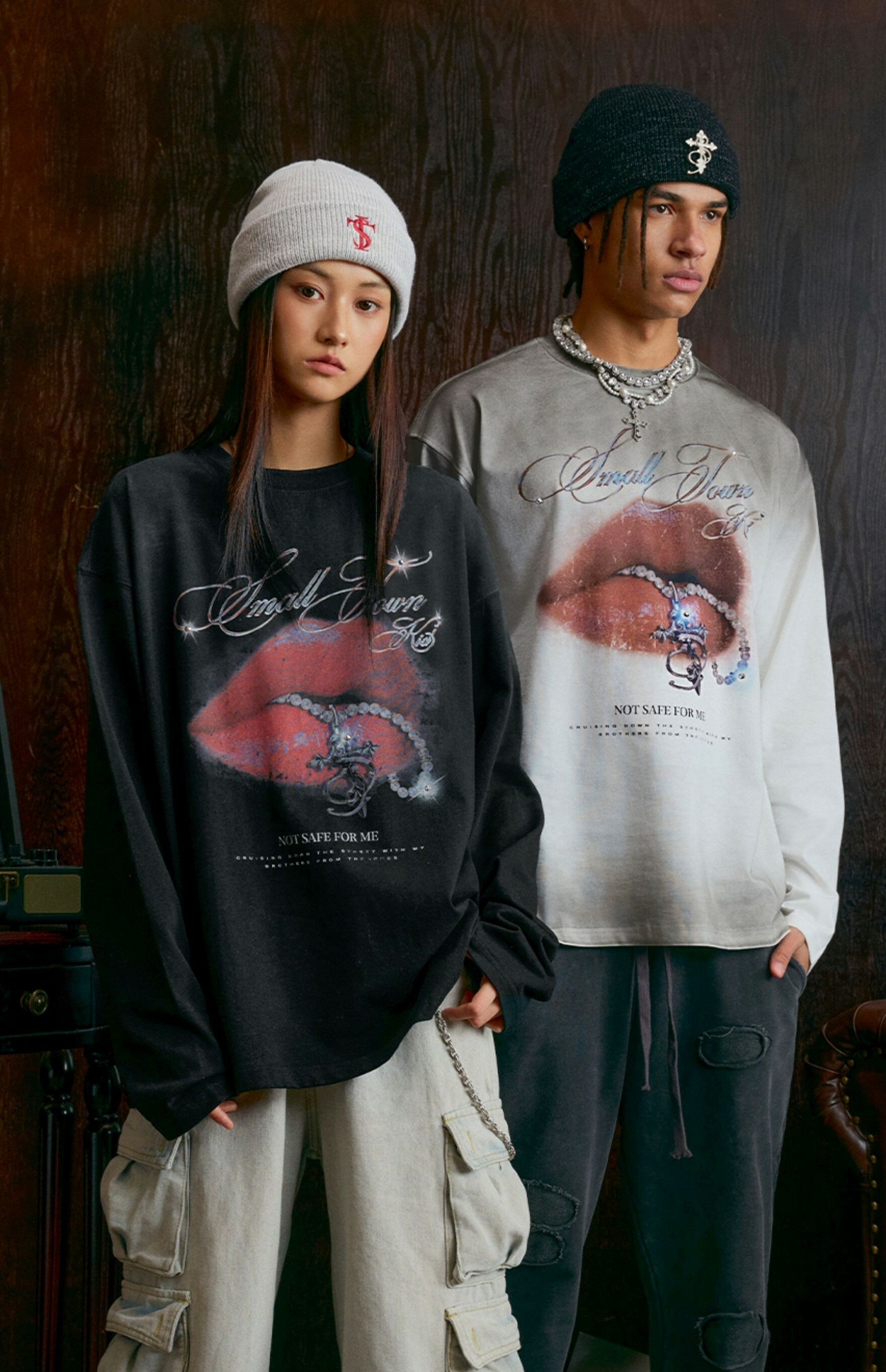 STK SmallTownKid 髒洗做舊 鑽石紅唇印花 薄長袖